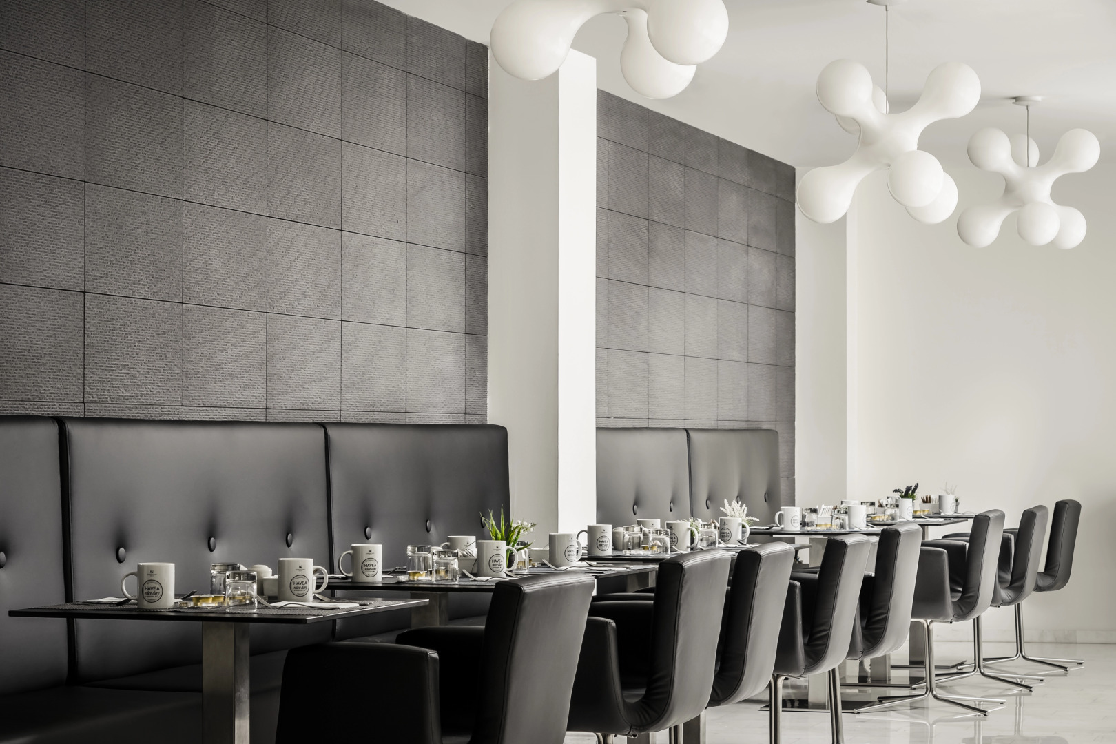 Отель Ikonik Lex