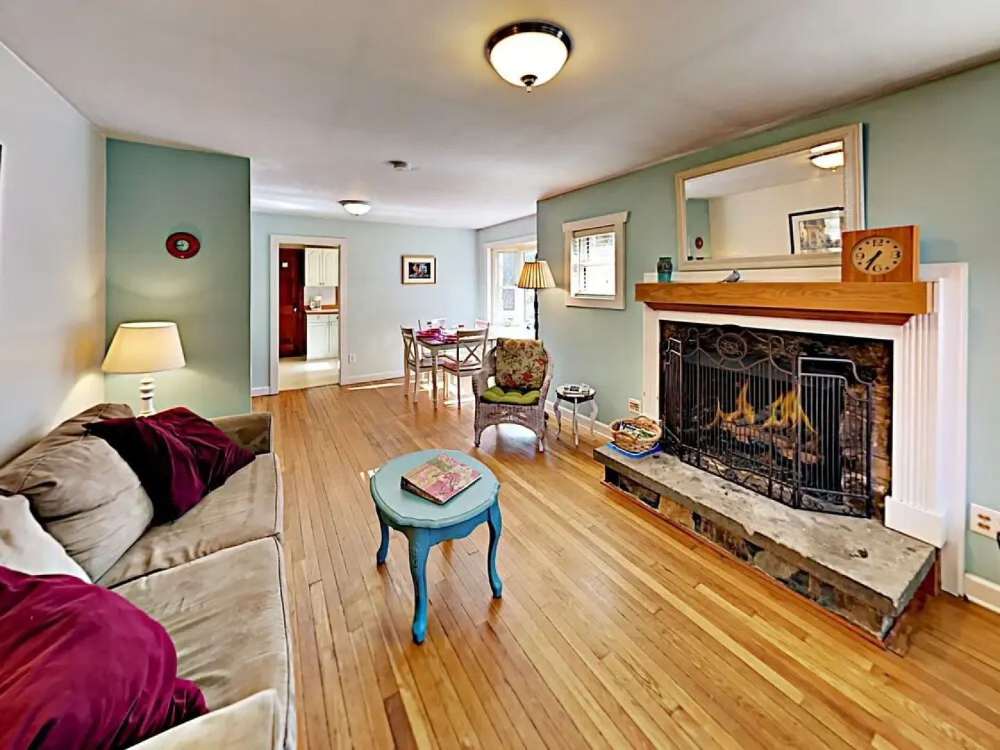 2BR w/ Hot Tub, Deck & Fire Pit