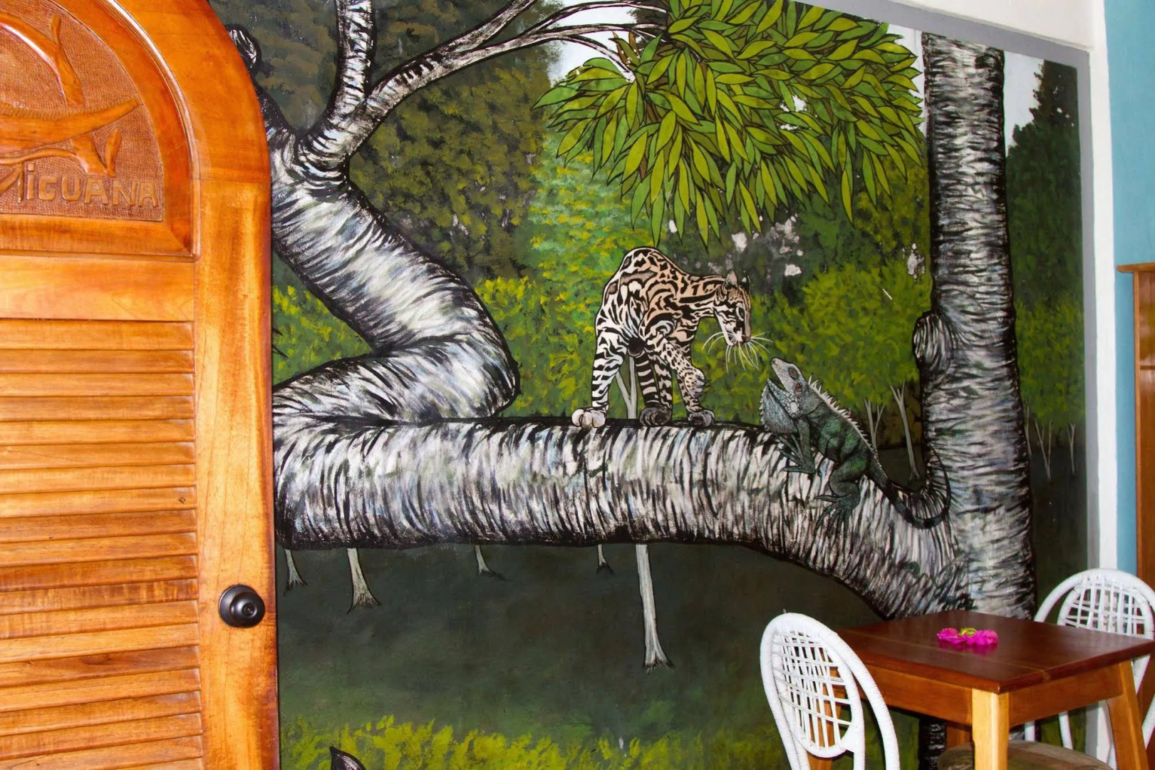 The Lookout Inn Lodge