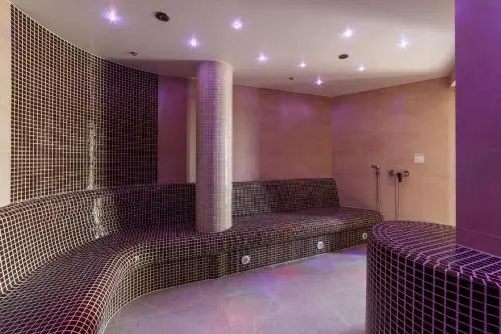 Hotel Sanvit Lake Resort & Spa