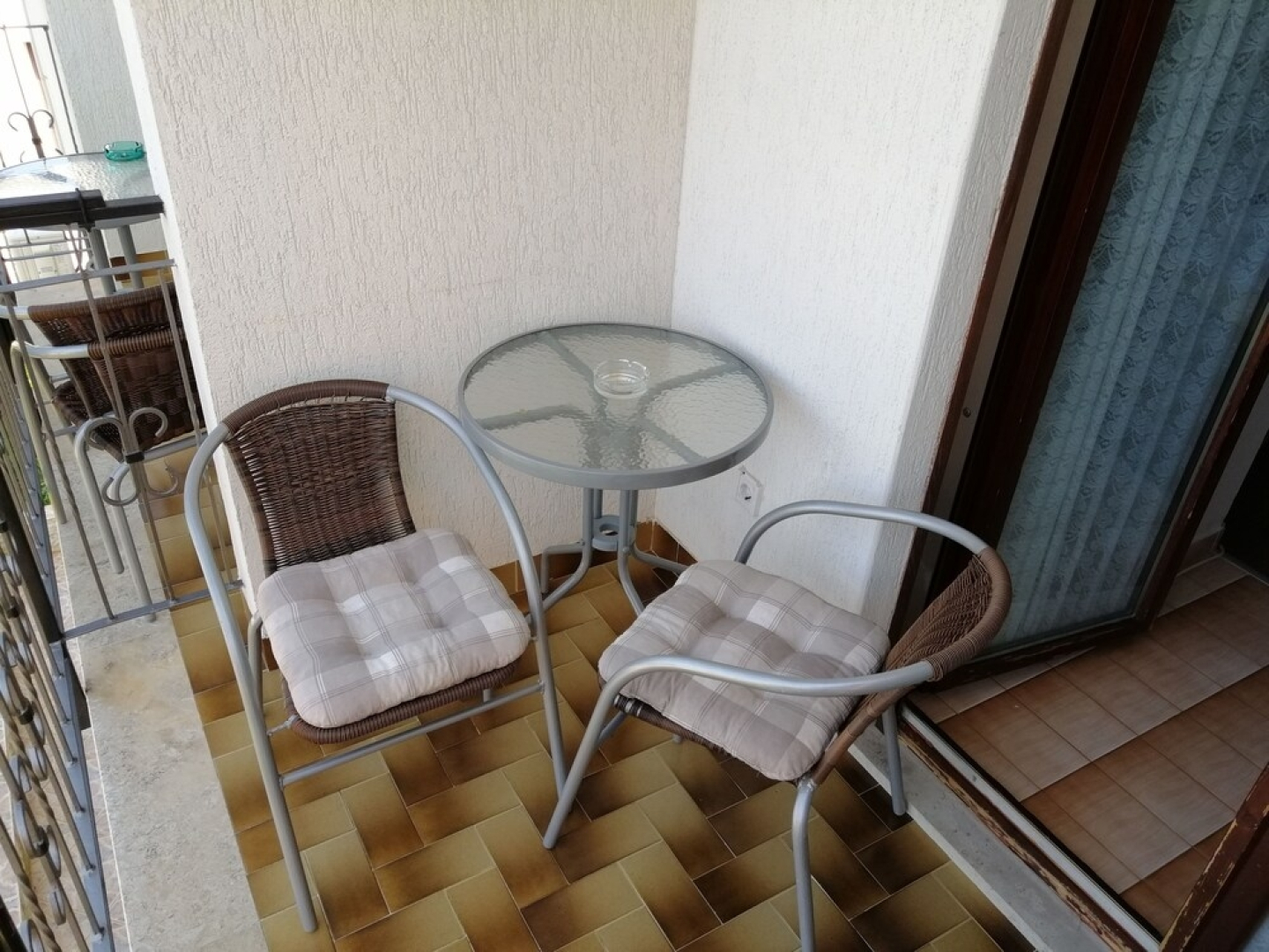 Viktor Rooms and Apartments