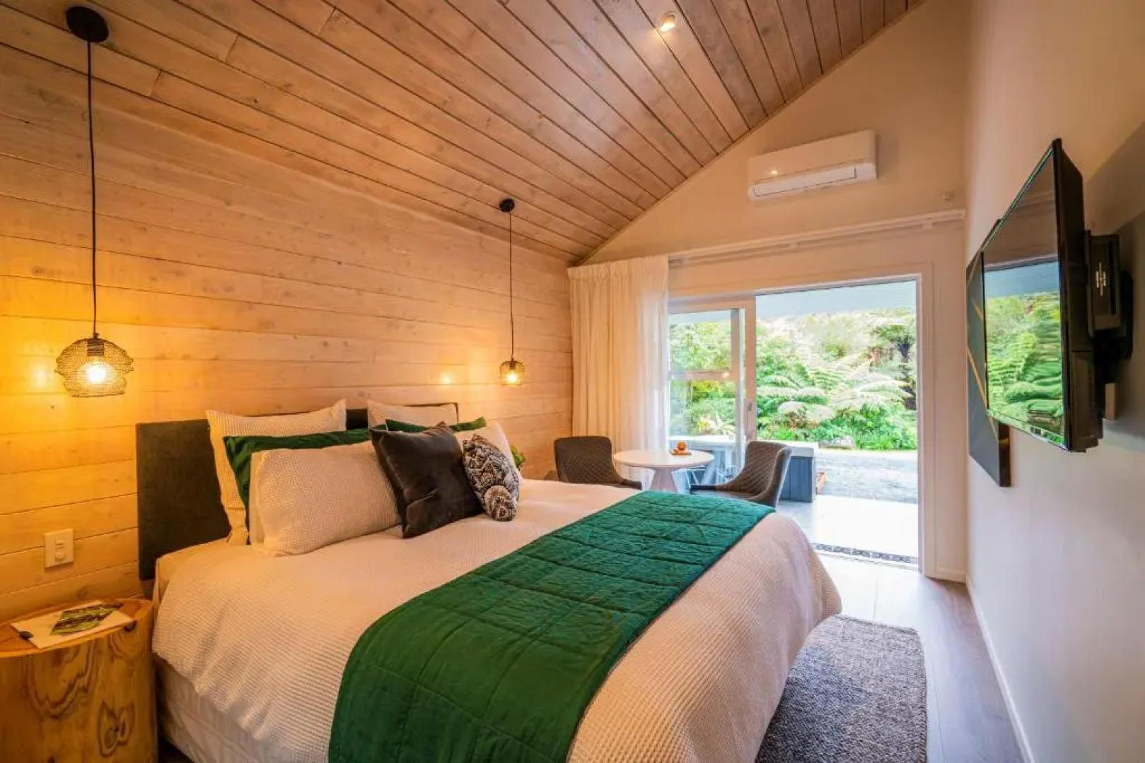 Wairua Lodge - Rainforest River Retreat