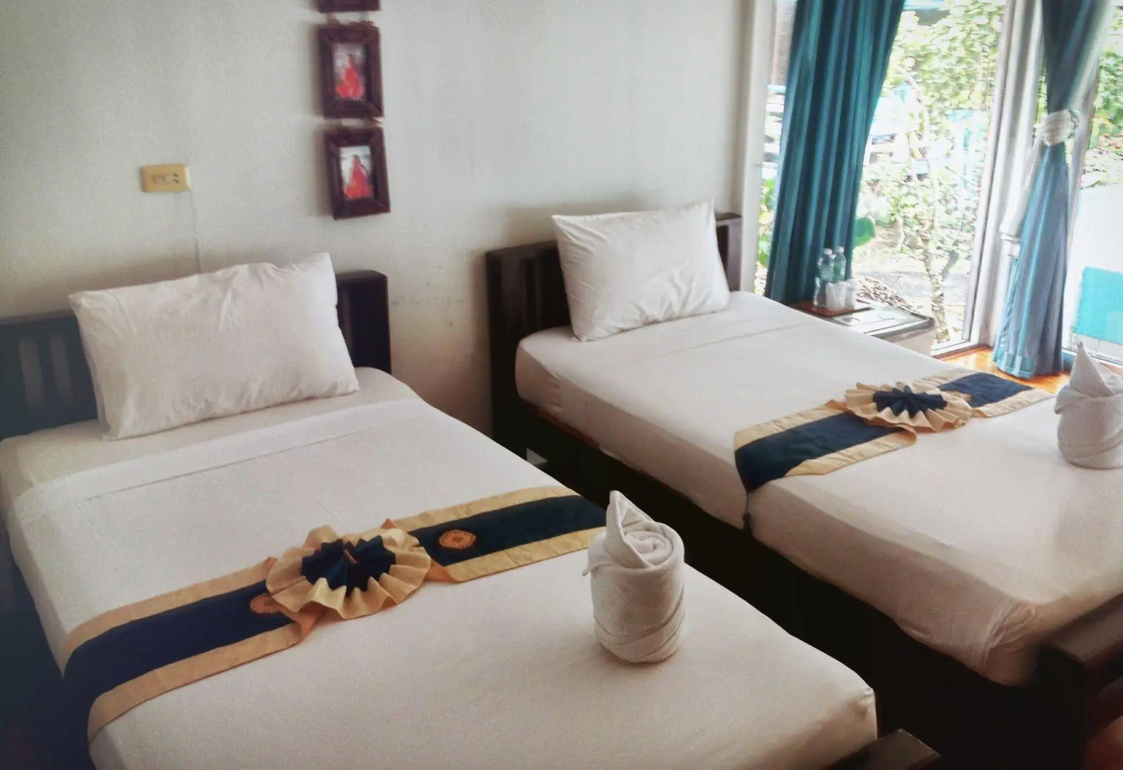 Blu' Beach Bungalows