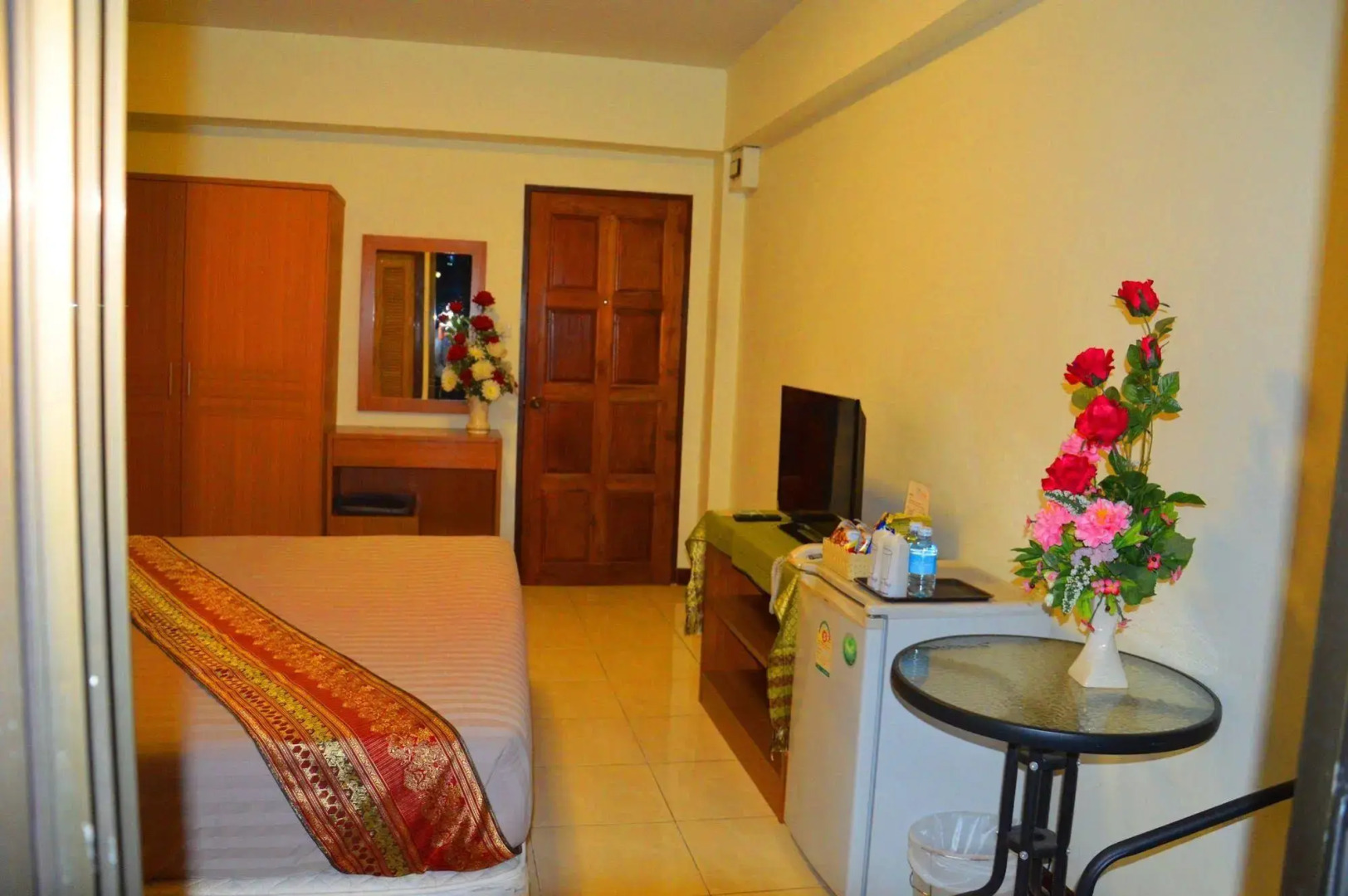 Silver Gold Garden Suvarnabhumi Airport Hotel