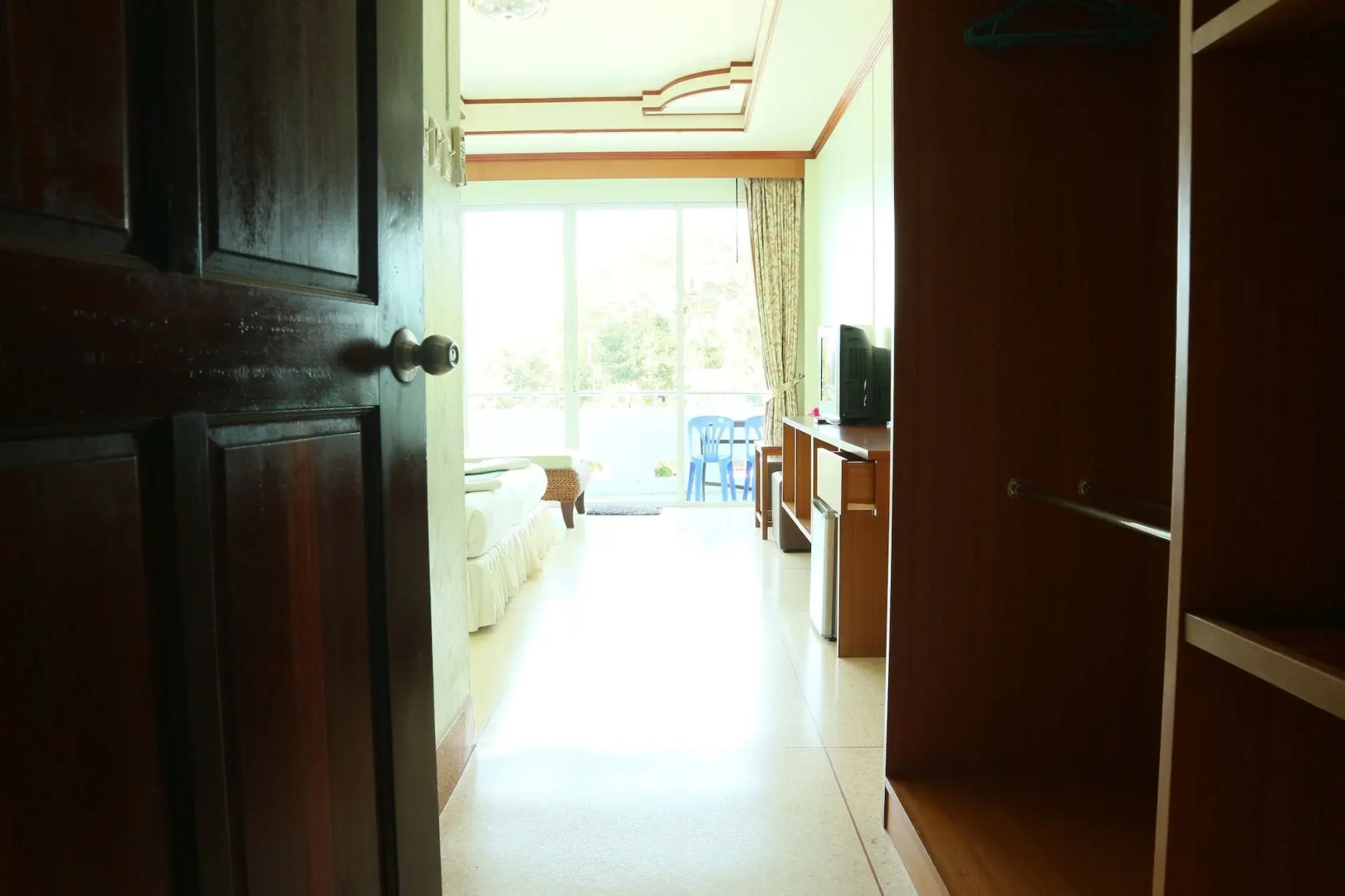 Mam Kai Bae Beach Resort