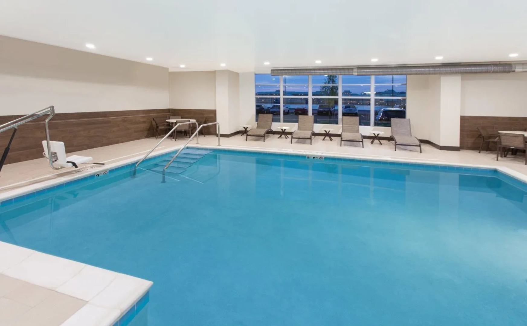 Holiday Inn Express & Suites Sandusky by IHG