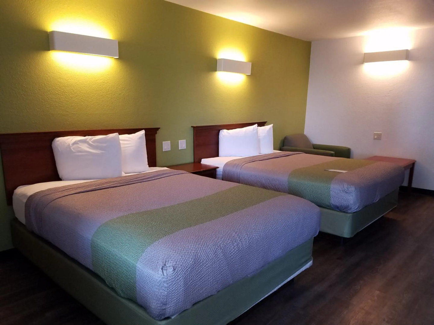Motel 6 Oakdale, CA