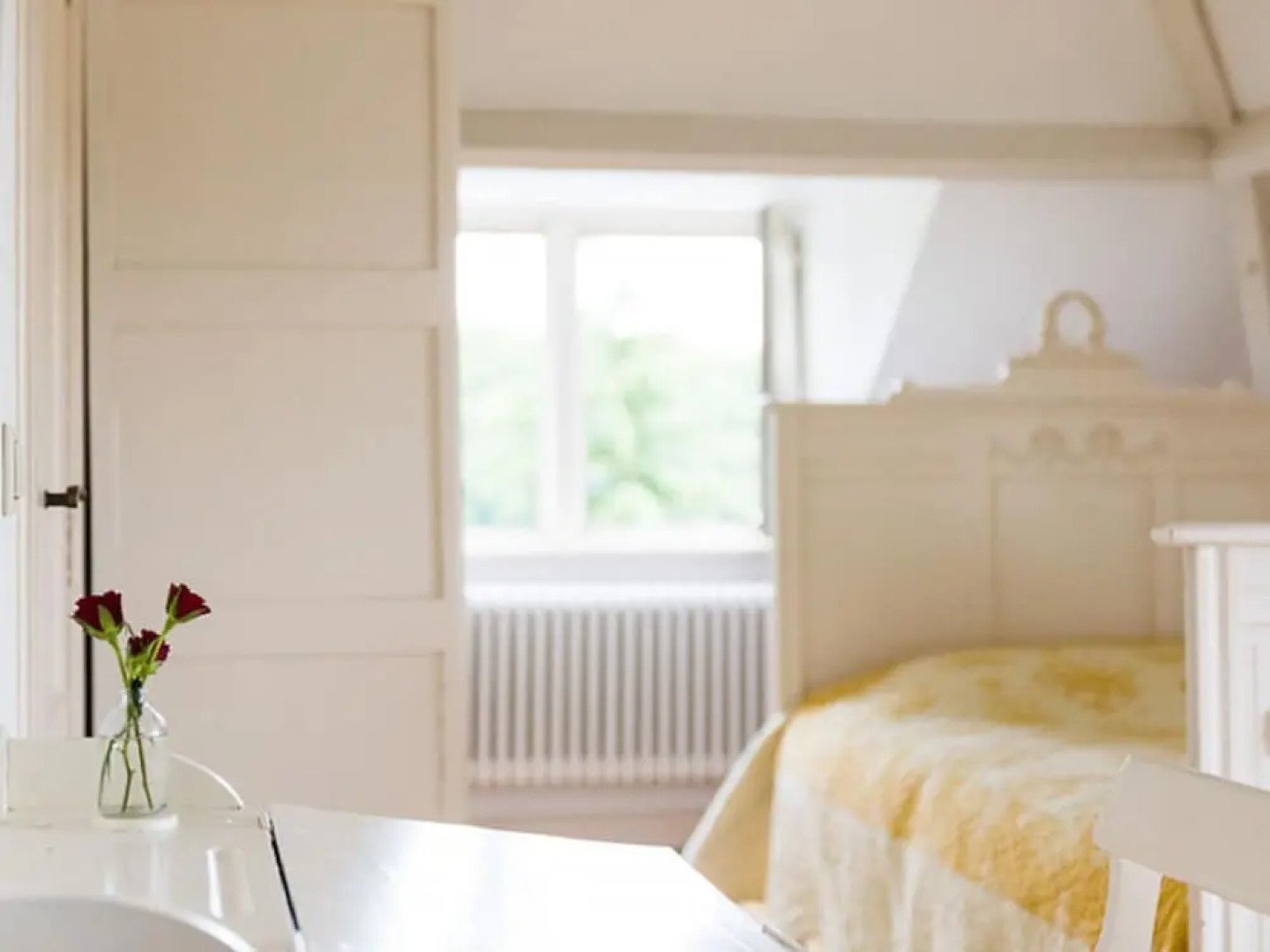 Gorgeous Villa on an Estate With Beautiful Garden, Swimming Pool and Pool House With Sauna