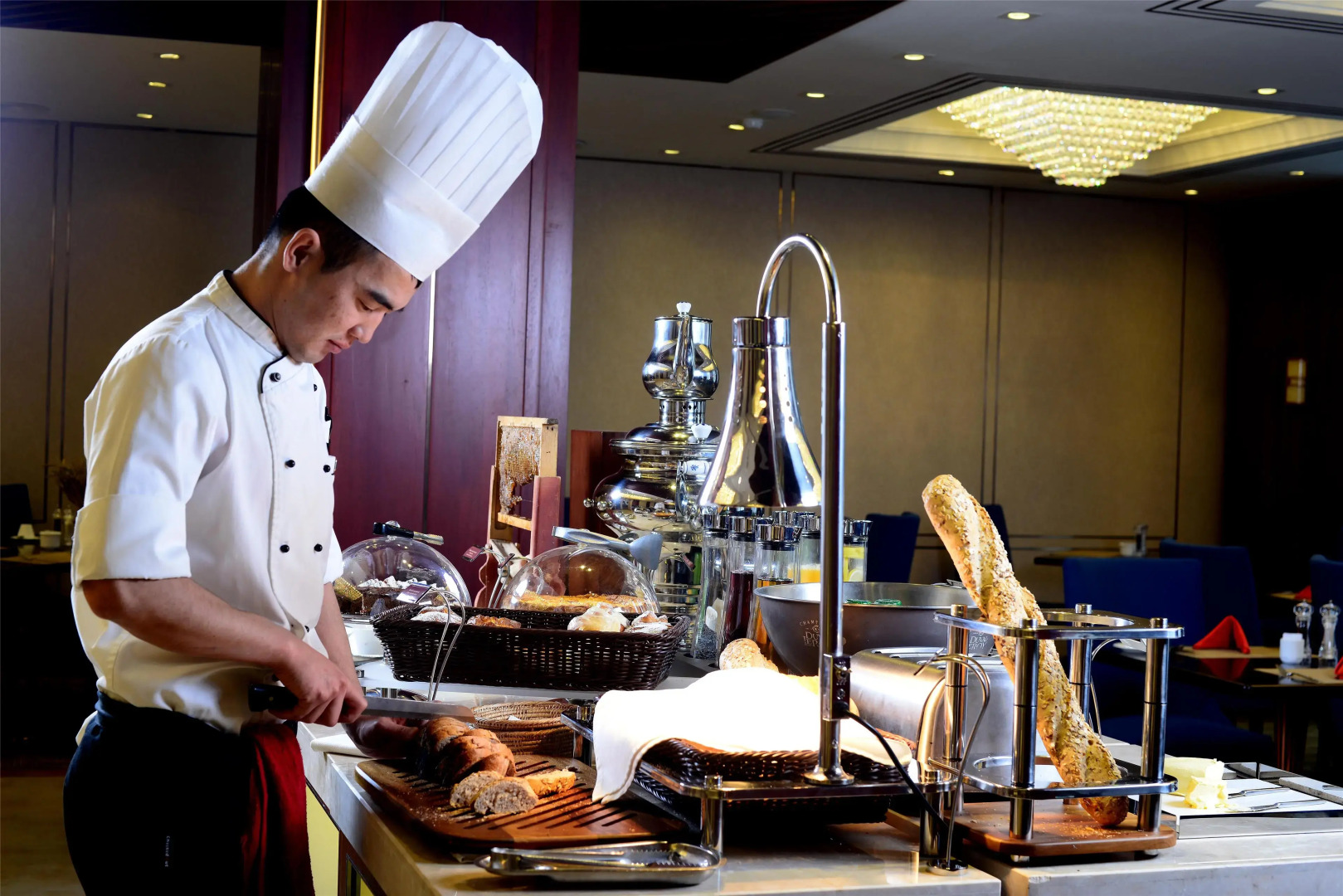 Kempinski Hotel Khan Palace