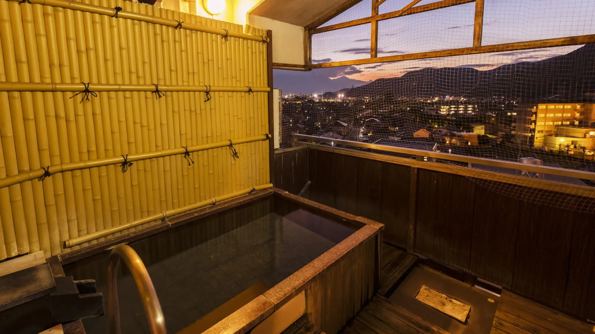 Japanese Onsen Ryokan KOHAKUEN