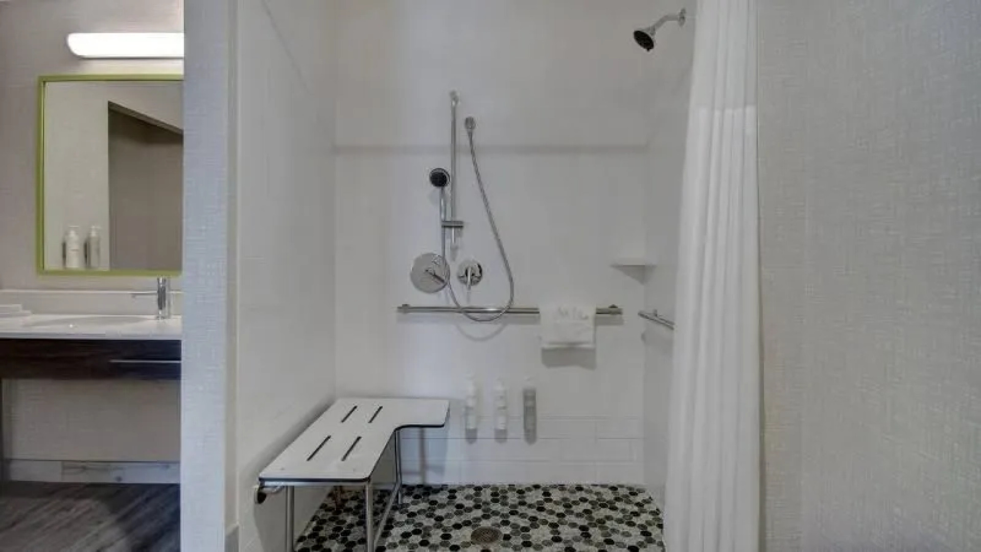 Hampton Inn & Suites Ontario Rancho Cucamonga