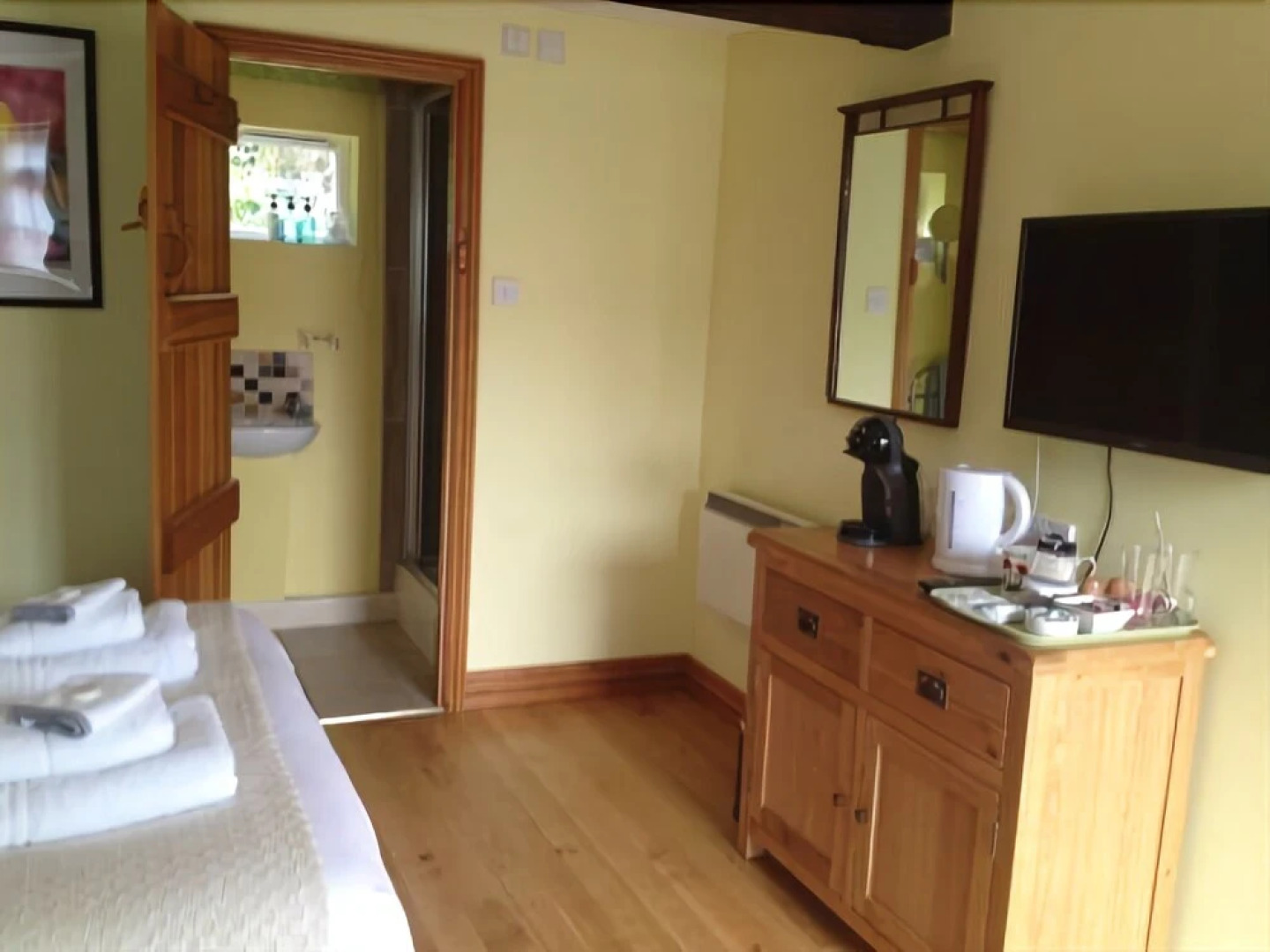 Wisteria Cottage B&B