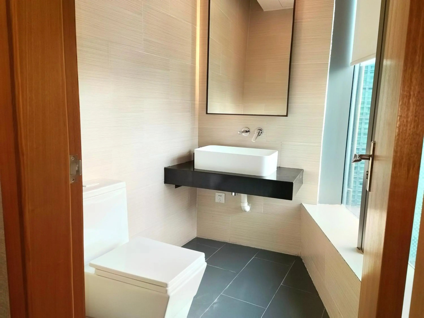 Отель Holiday Inn Guangzhou Zhujiang New Town by IHG
