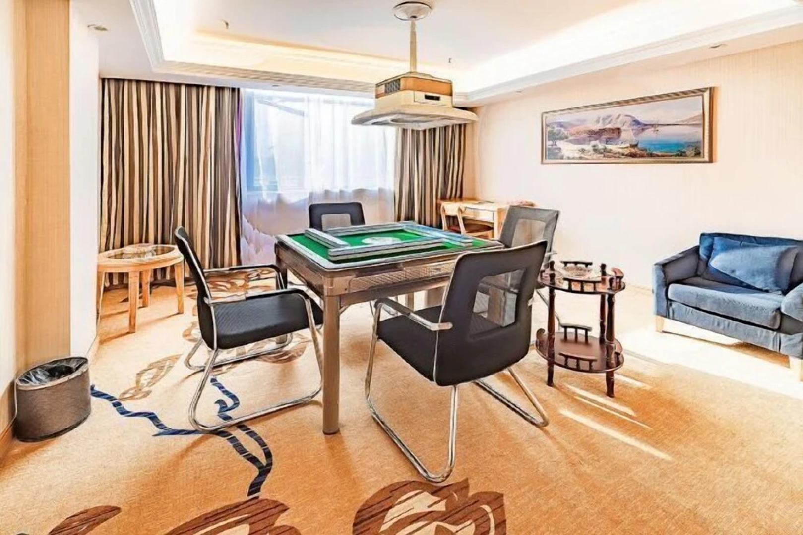 Vienna 3 Best Hotel (Yingshan Bus Station)