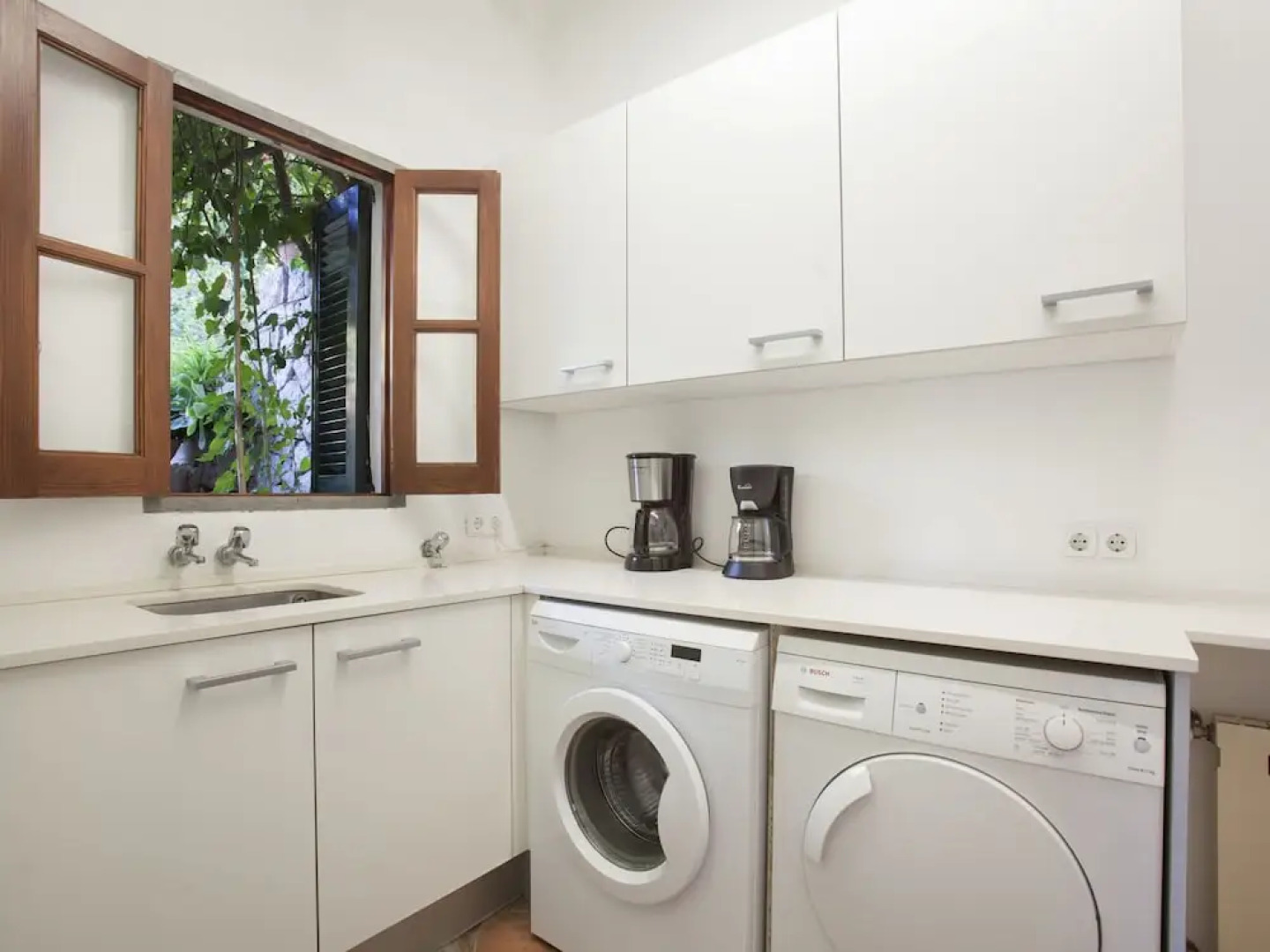 Mansion in Lloseta With Pool & Terrace