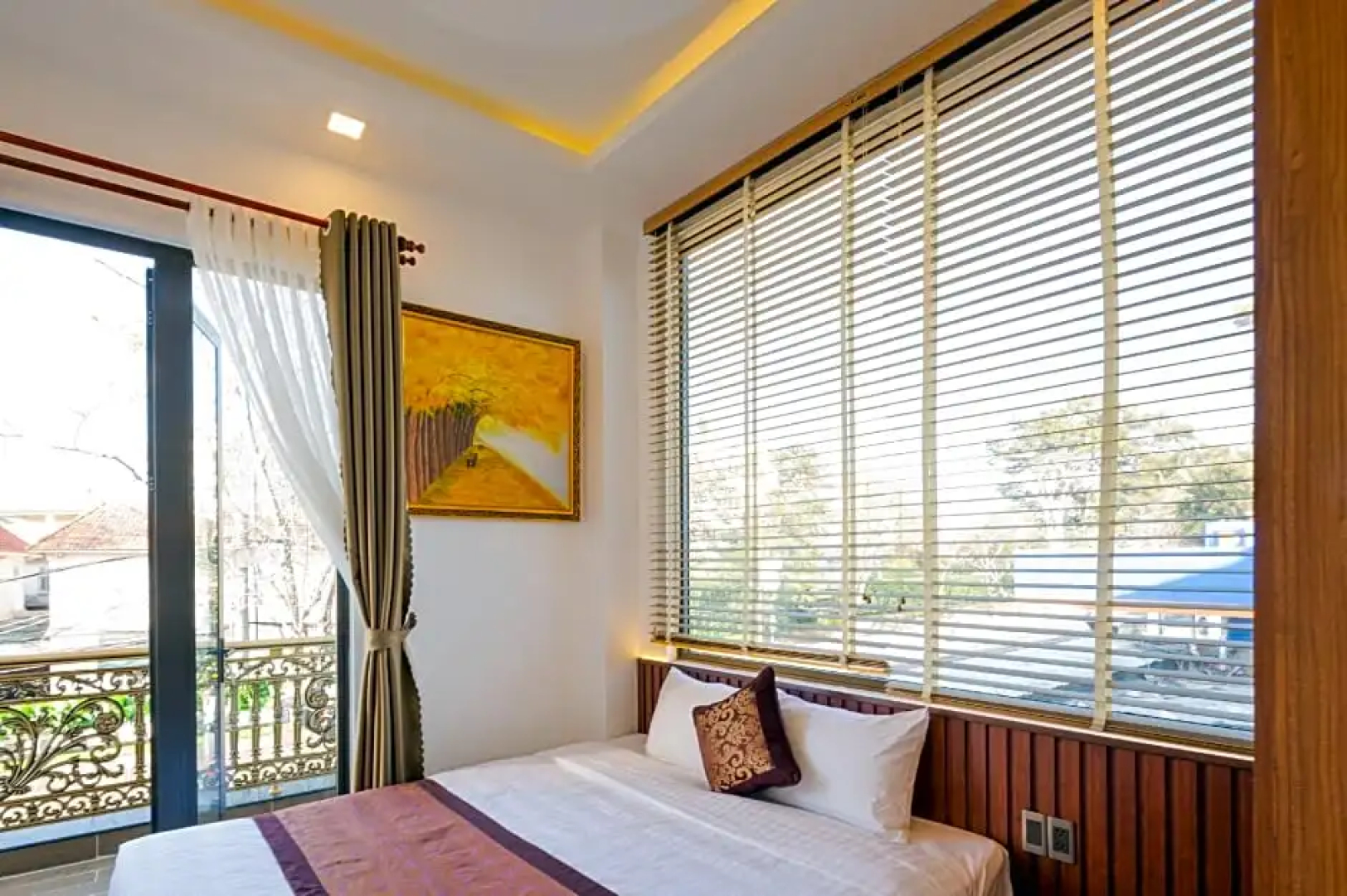 La Fleur Premium Central Apartment