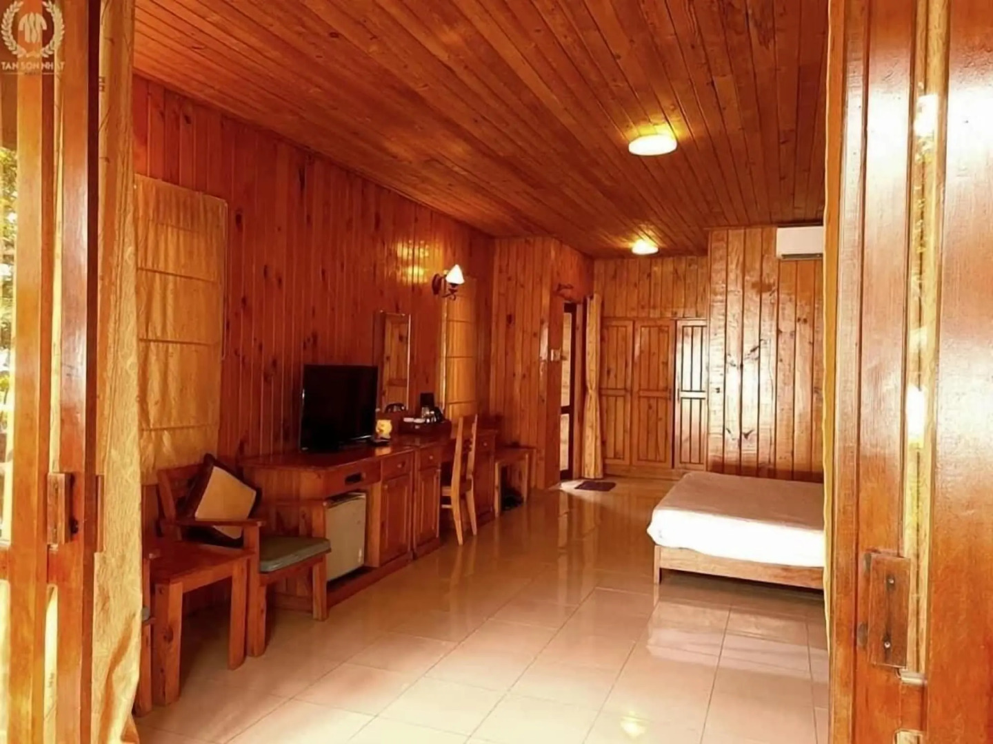 Tan Son Nhat Con Dao Resort