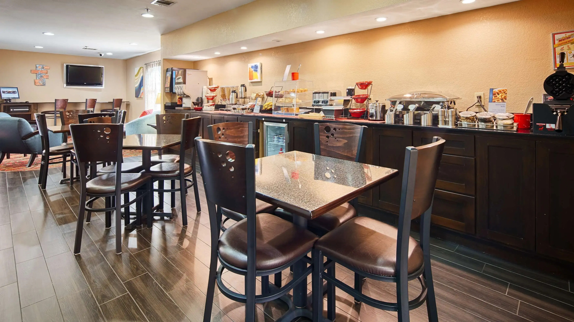 Best Western Cedar Inn