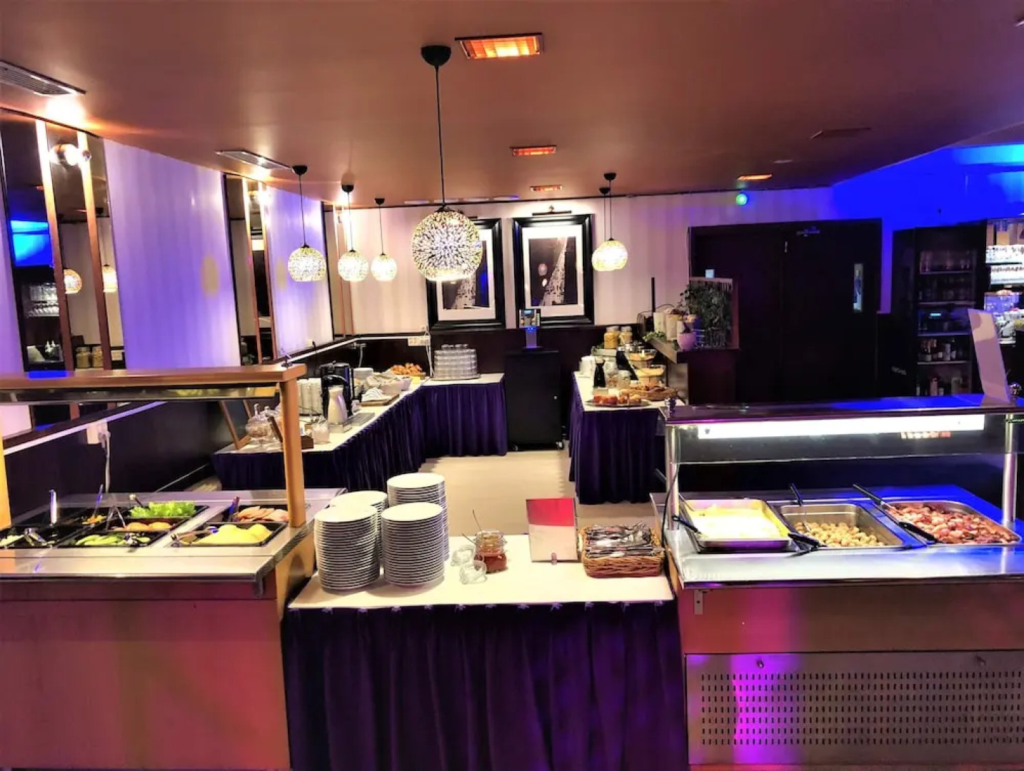 Leikari Seal La Vie Bungalows