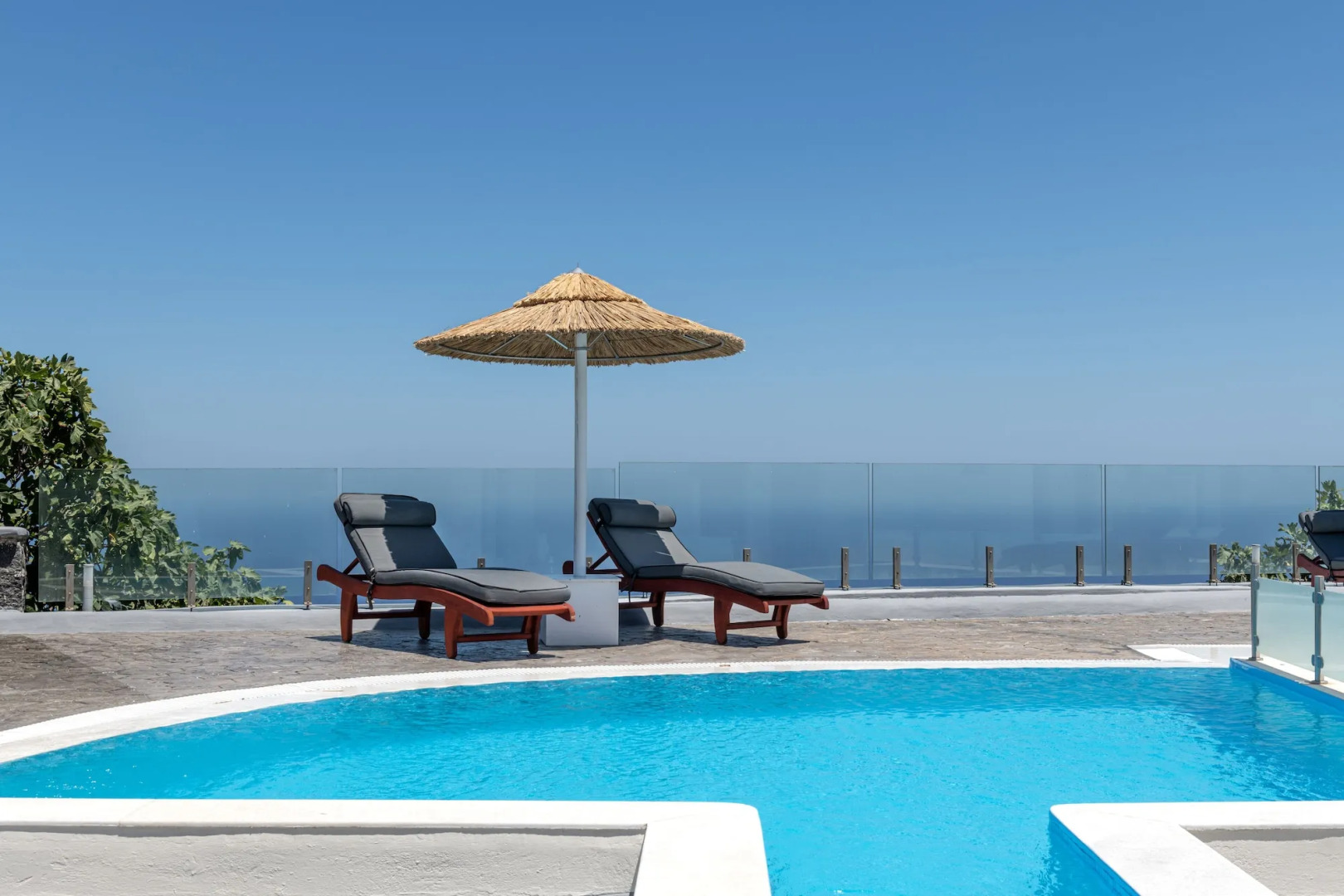 Splendour Hotel and Suites