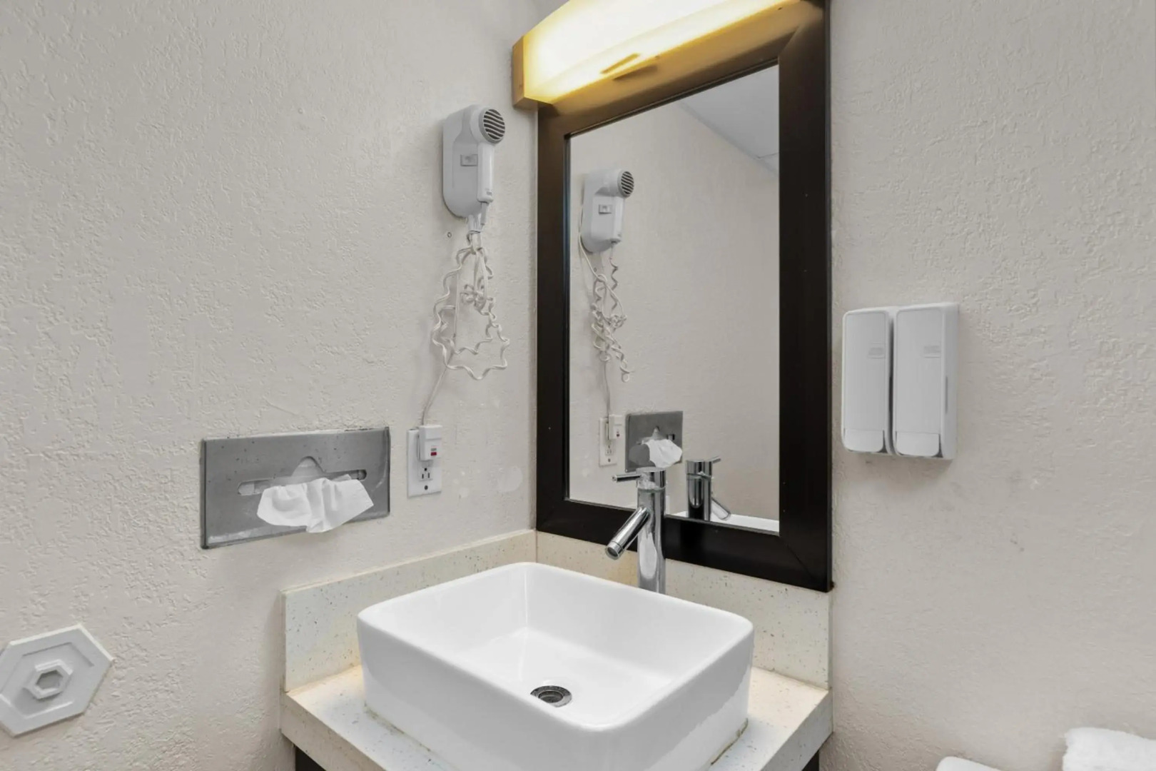 WindWater Hotel and Marina