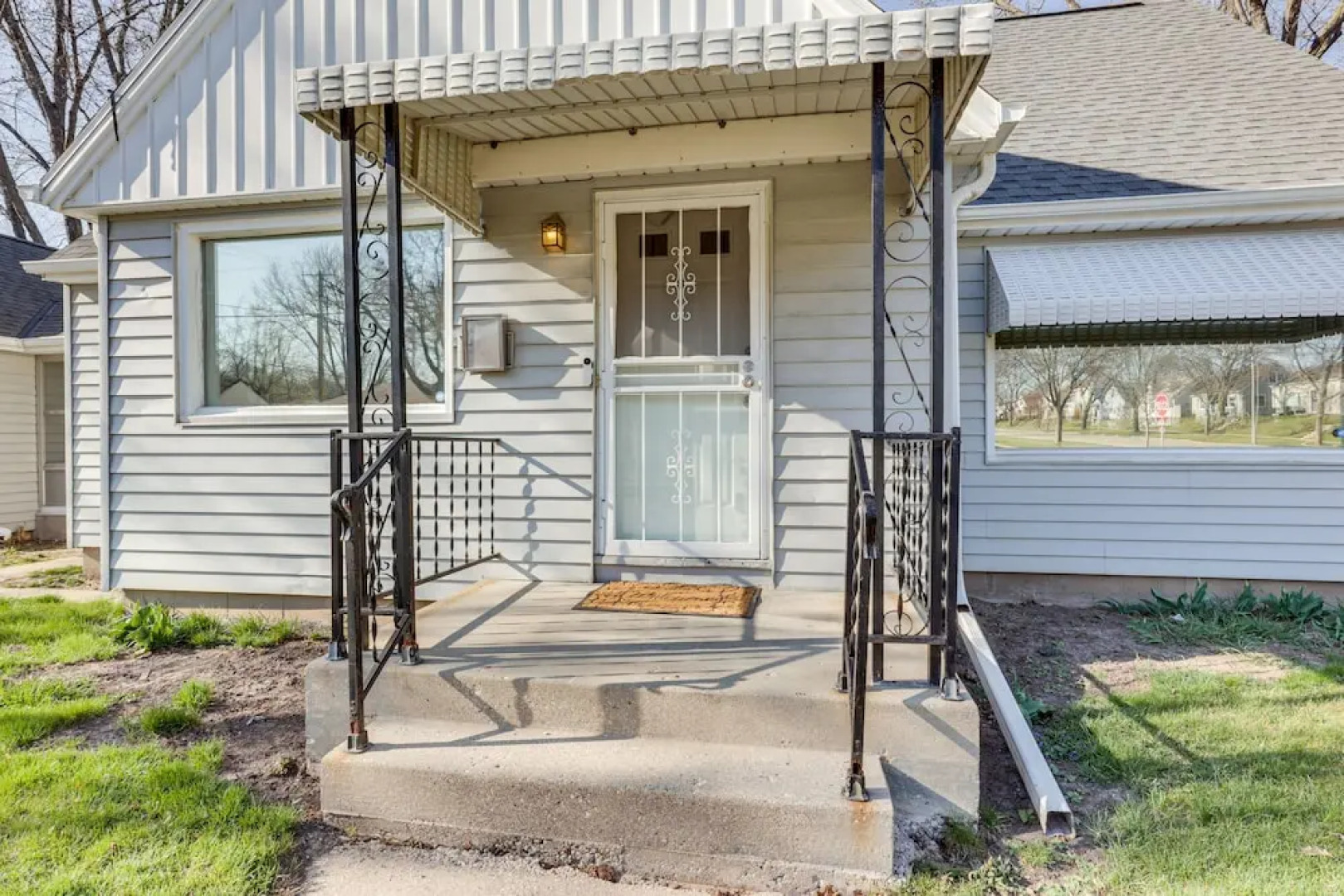 Milwaukee Vacation Rental ~ 7 Mi to Lake Michigan