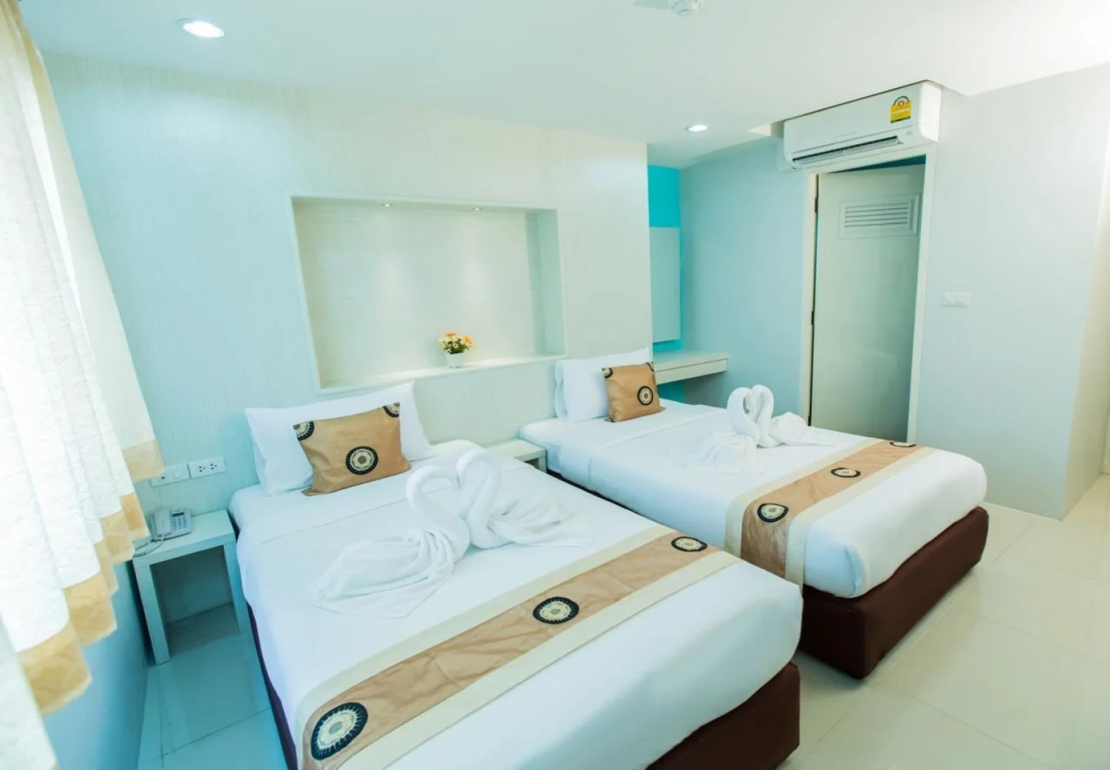 De Lux Bangkok Hotel
