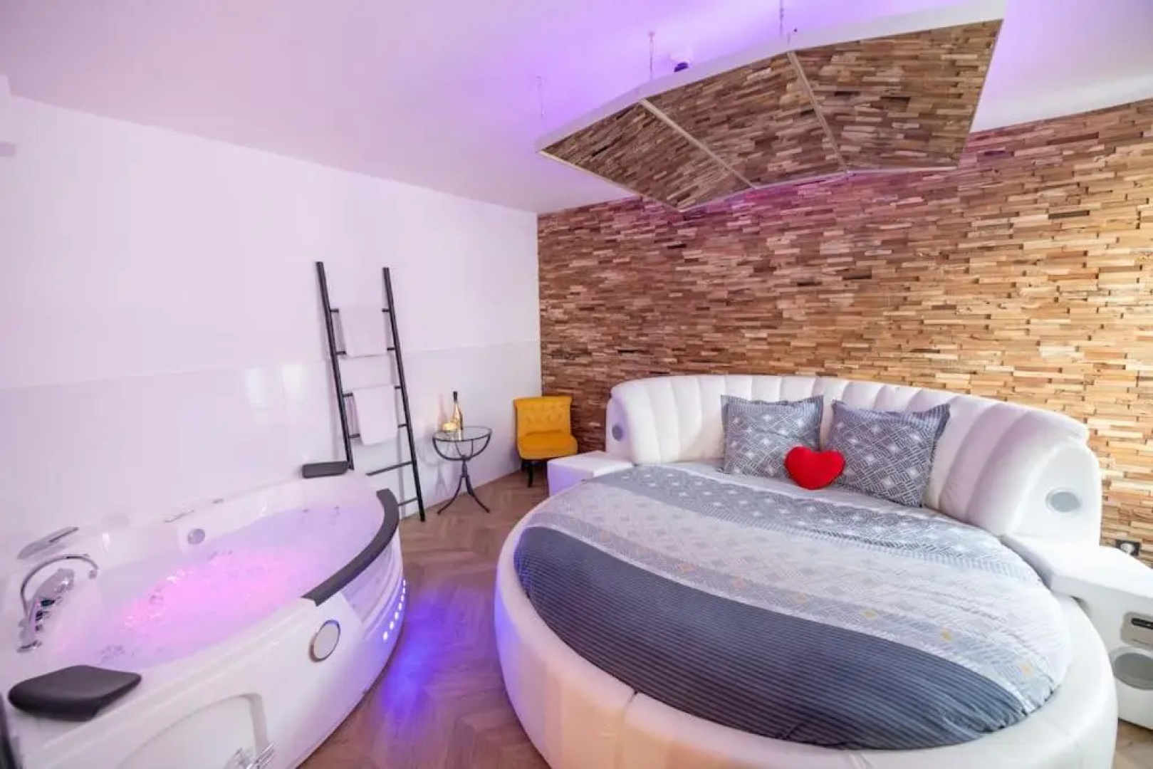 La Suite de Chantilly - Appartement de 80m2 avec Jacuzzi privé !