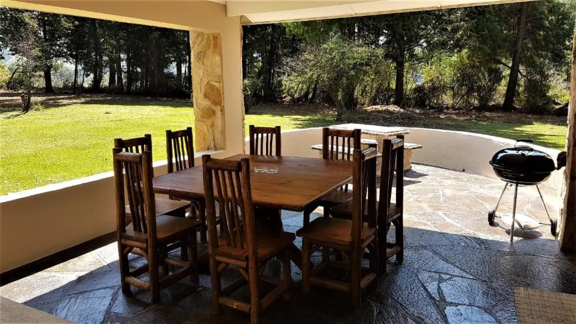 Lake Naverone Holiday Cottages