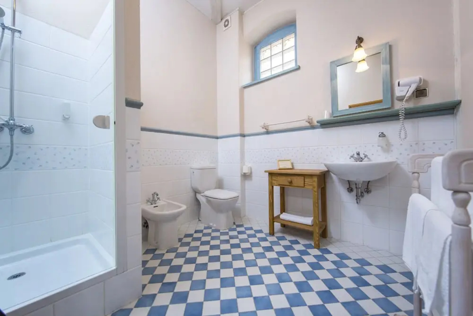 Pałac i Folwark Galiny