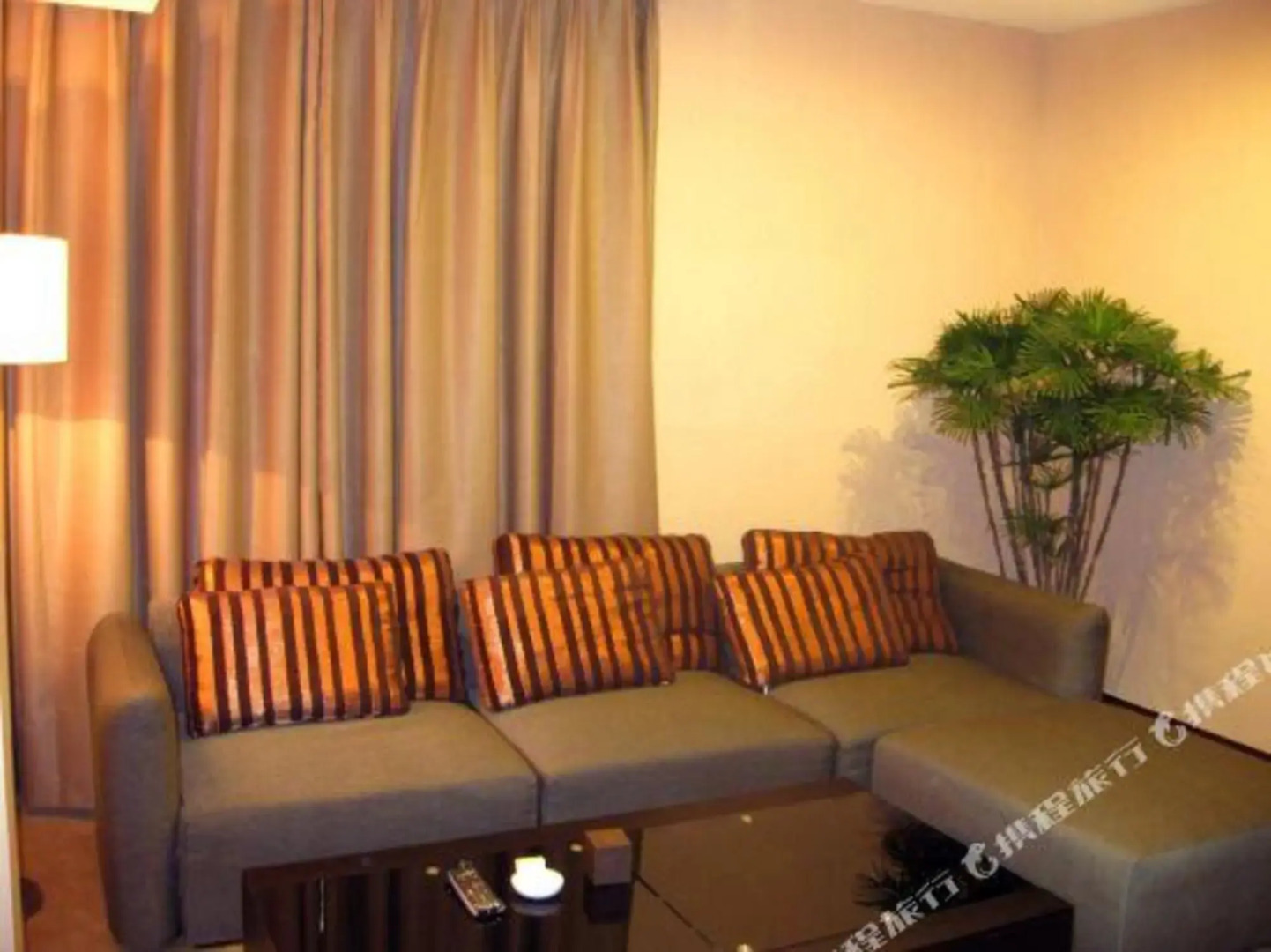 Yufeng Business Hotel