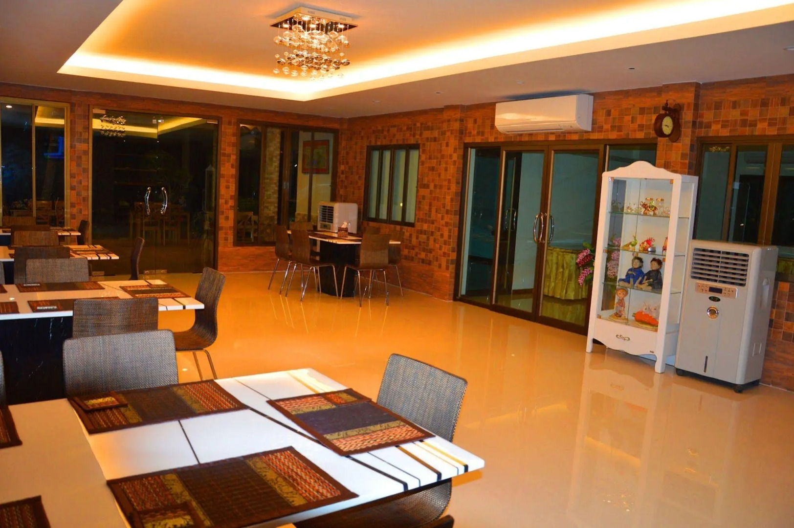 Silver Gold Garden Suvarnabhumi Airport Hotel