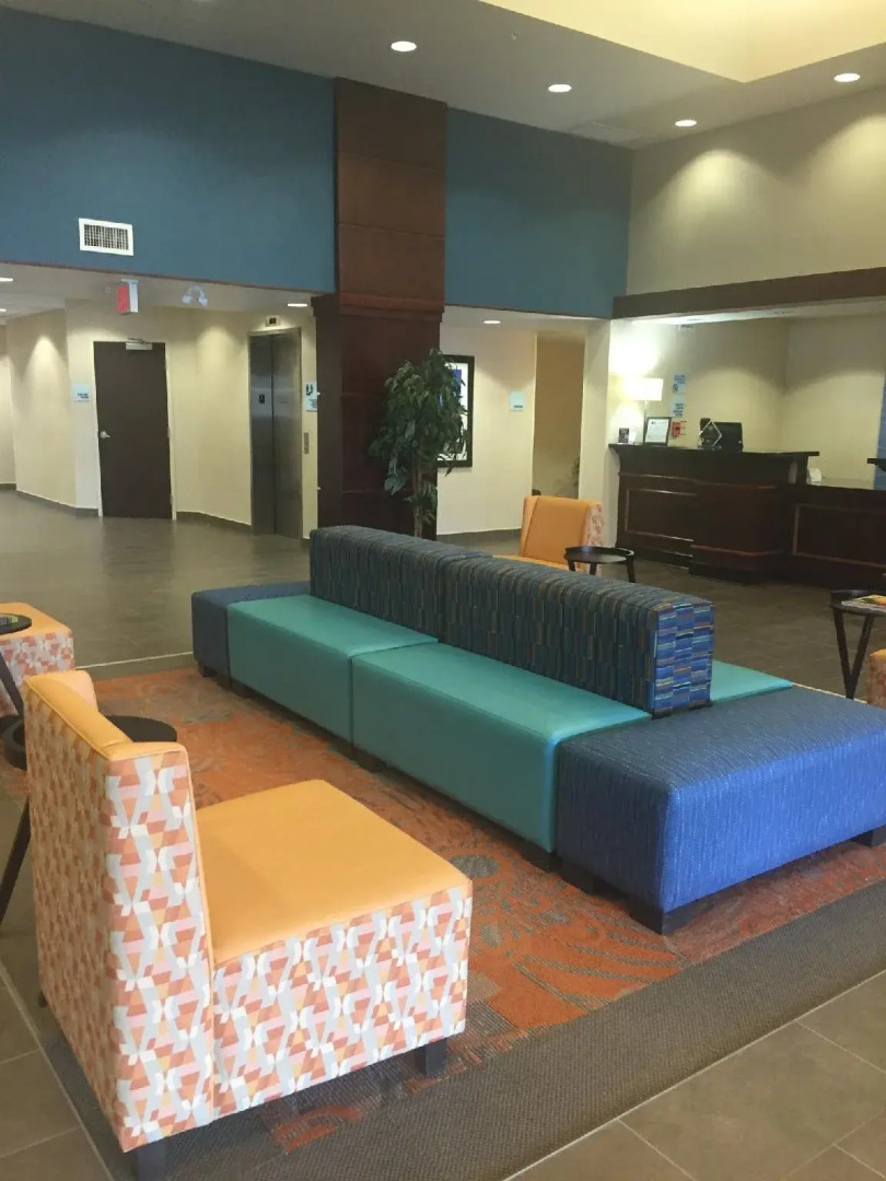 Comfort Inn & Suites