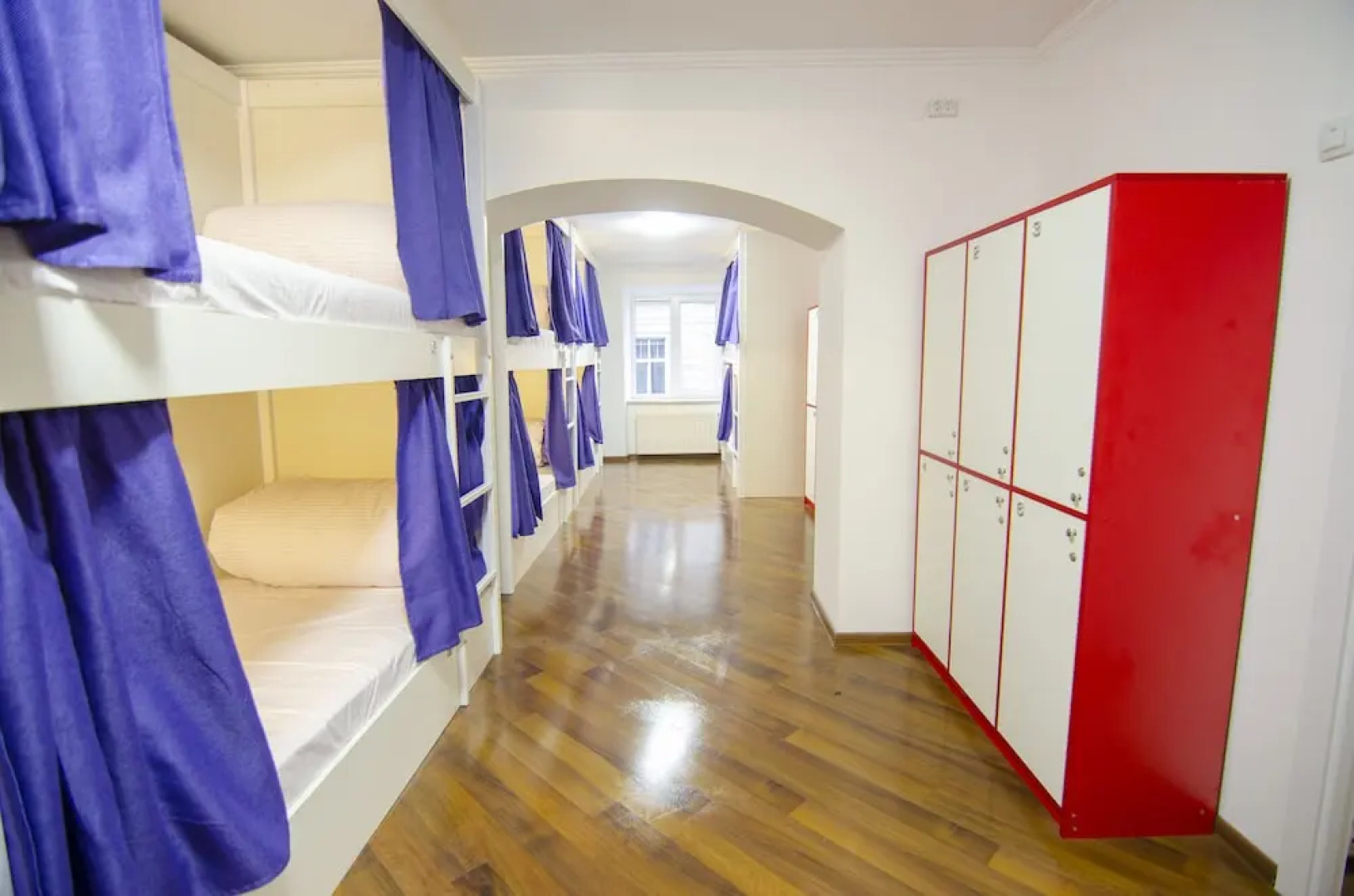 Pop Art Hostel Rynok Square