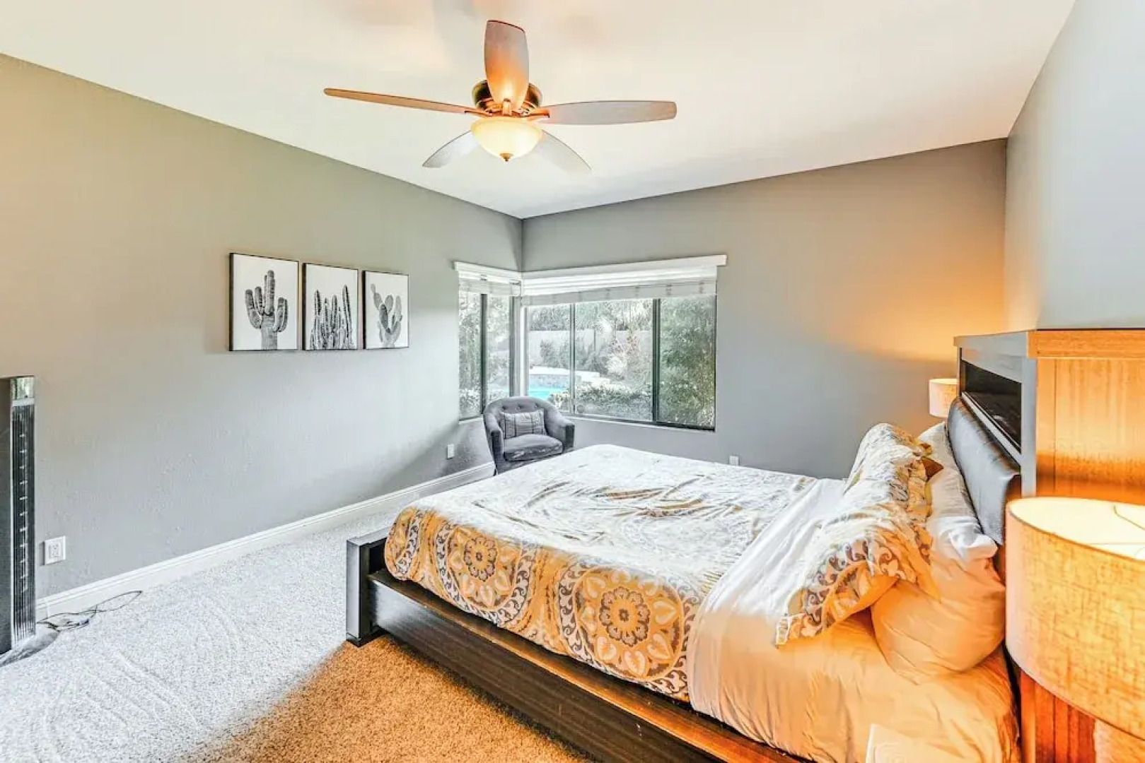 Saltwater Pool & Grill: Tempe Retreat!