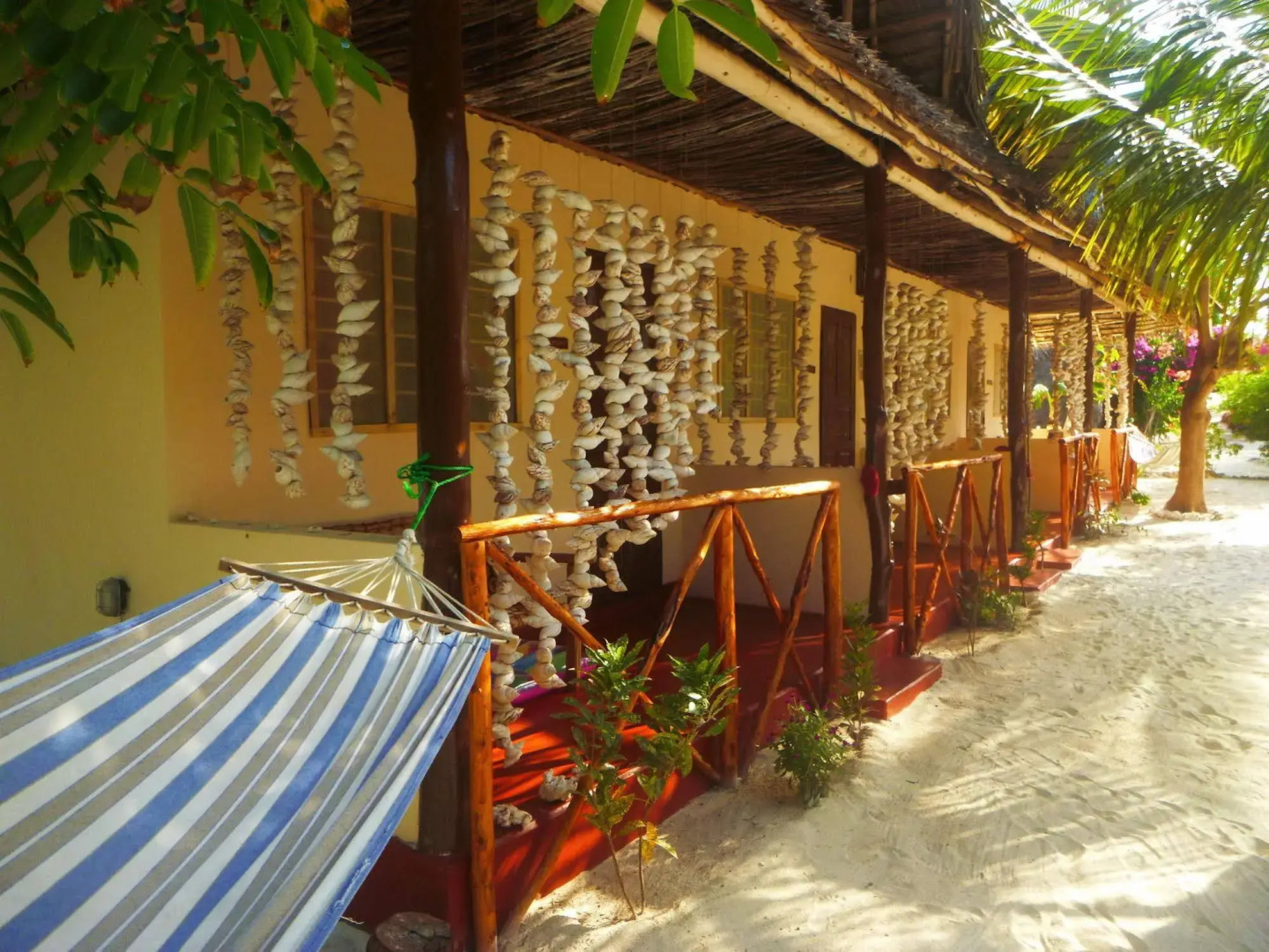 Zanzest Beach Bungalows