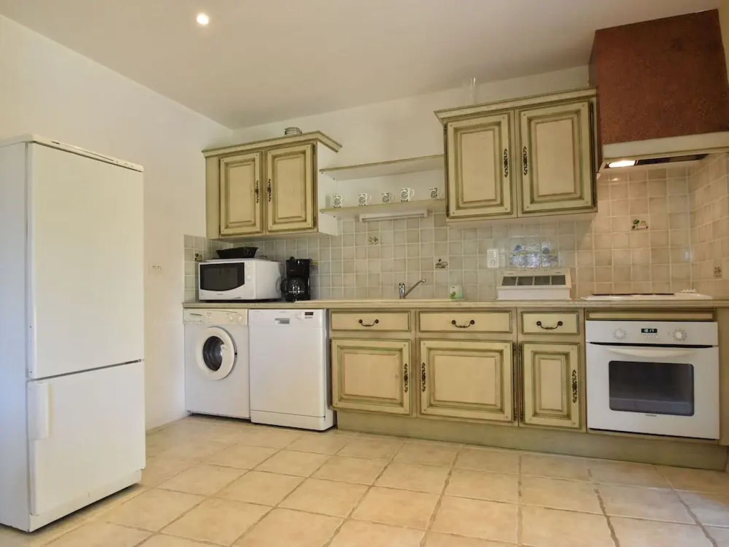 Modern Holiday Home in Florimont-Gaumier with Private Pool