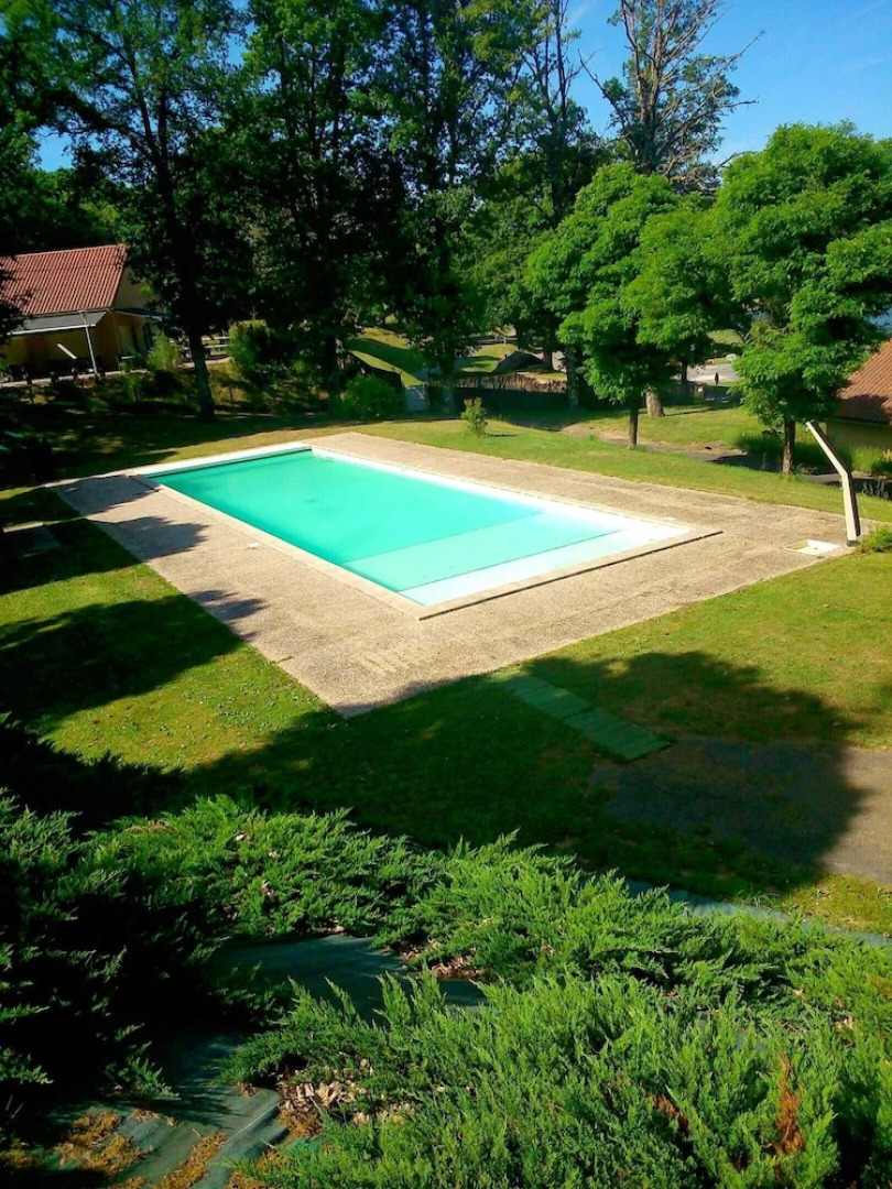 Bungalow With 2 Bedrooms in Rochechouart, With Wonderful Lake View, Po