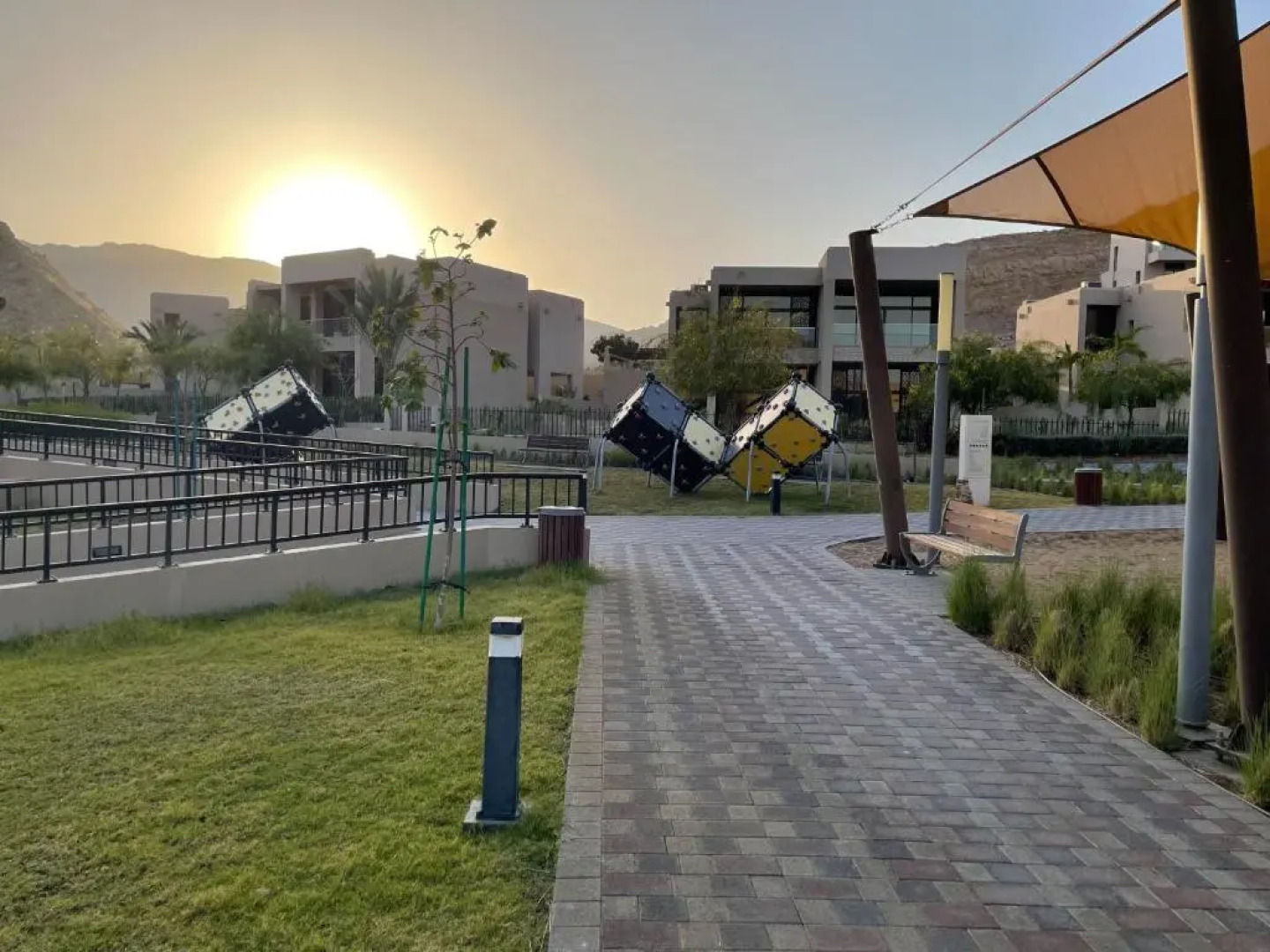 Stylish Apartment with a Jacuzzi (Park&Pool View)