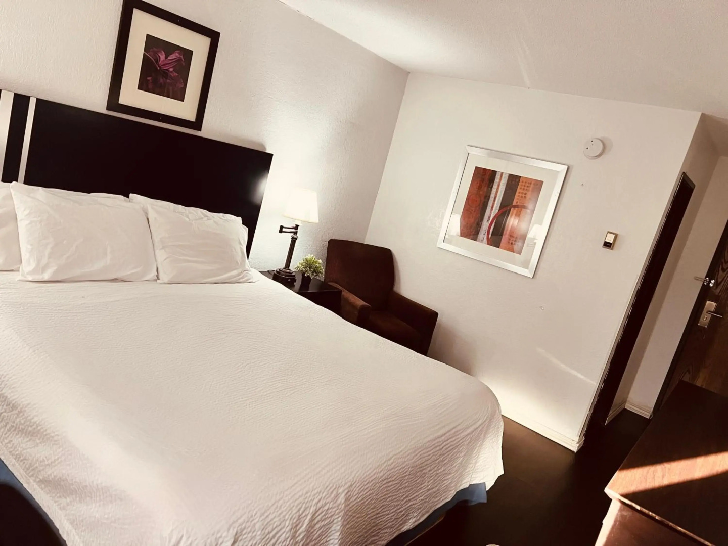 Travelodge by Wyndham Valleyfair Shakopee