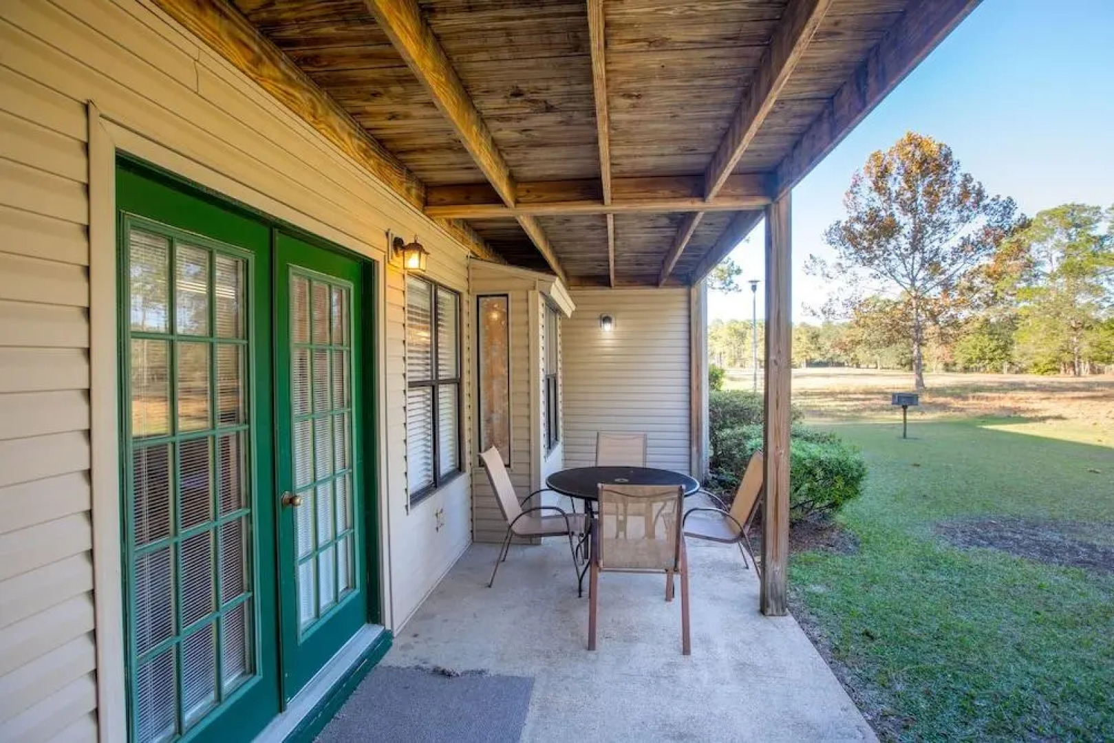 Crown Resorts at Hickory Hills