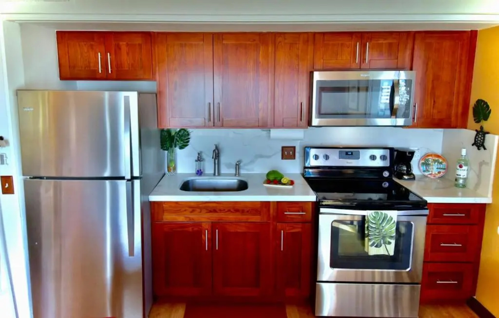 Jenny's Pineapple Cottage