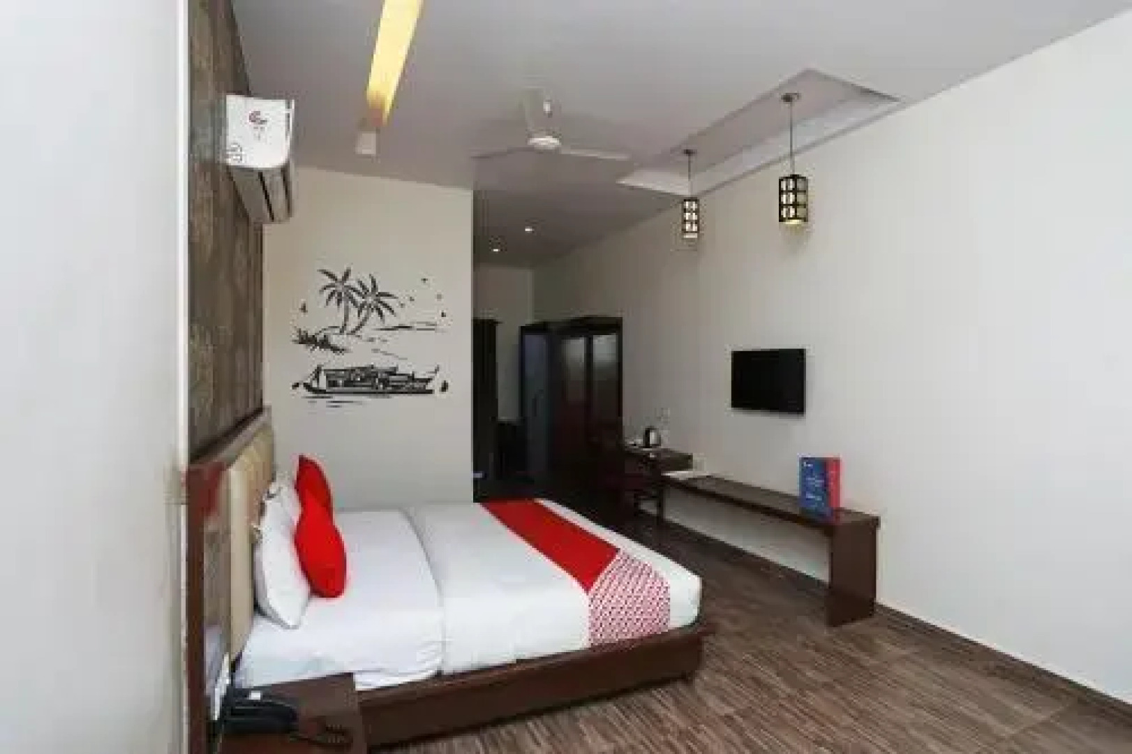Hotel Sanskriti Greens By OYO Rooms