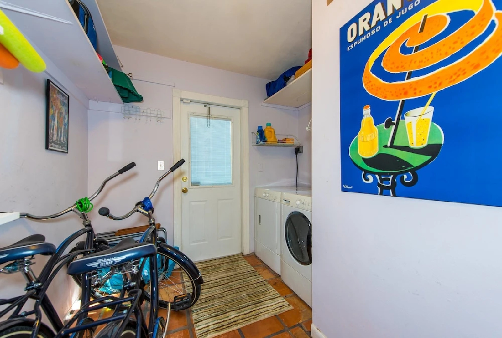 Lush Oasis Home - 2 Br home by RedAwning