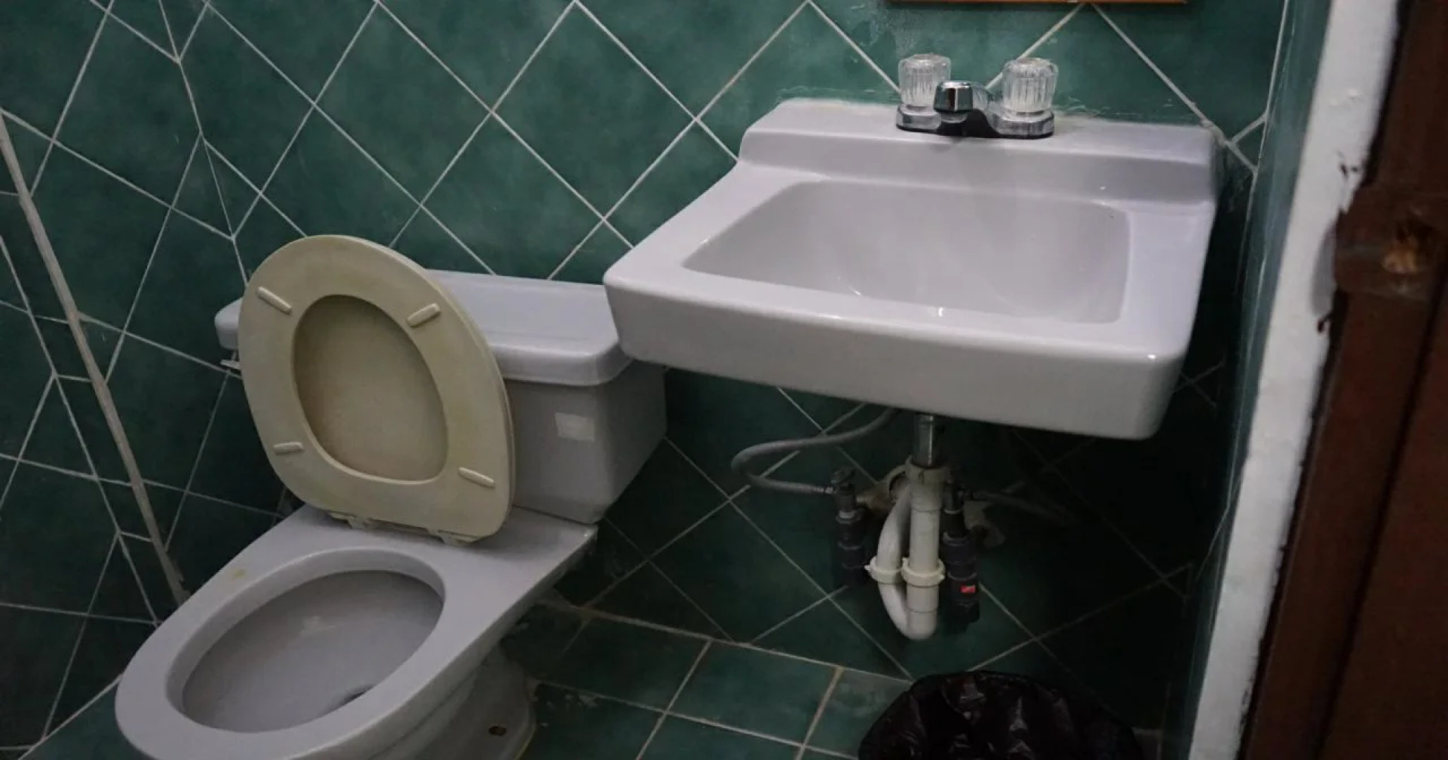 Tinian Lorilynn Hotel