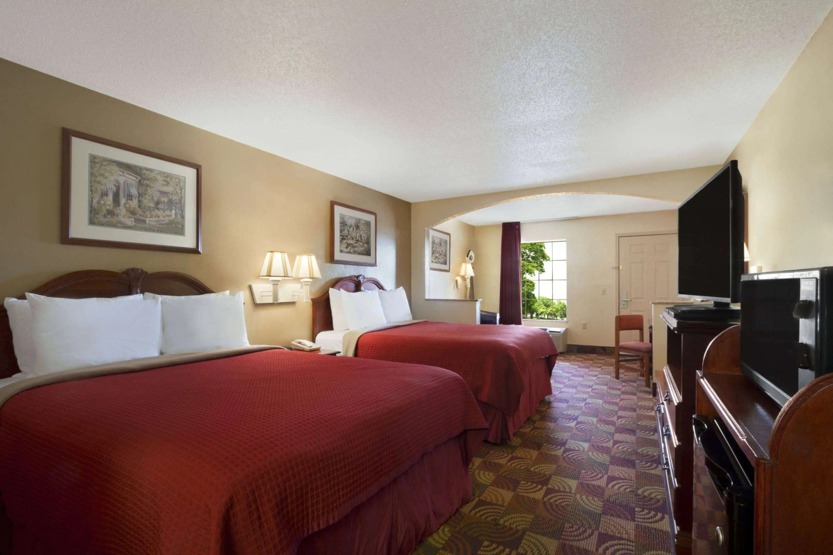Days Inn & Suites by Wyndham Tuscaloosa - Univ. of Alabama