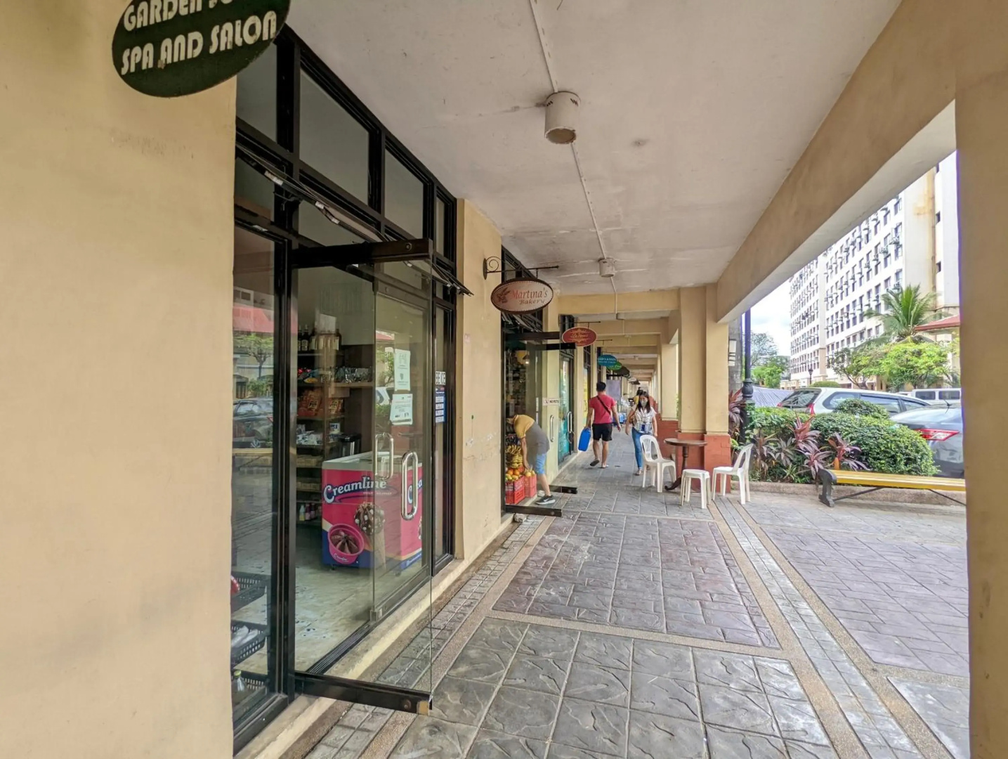 1BR Artist Loft Cambridge Cainta Pasig Fast Wifi
