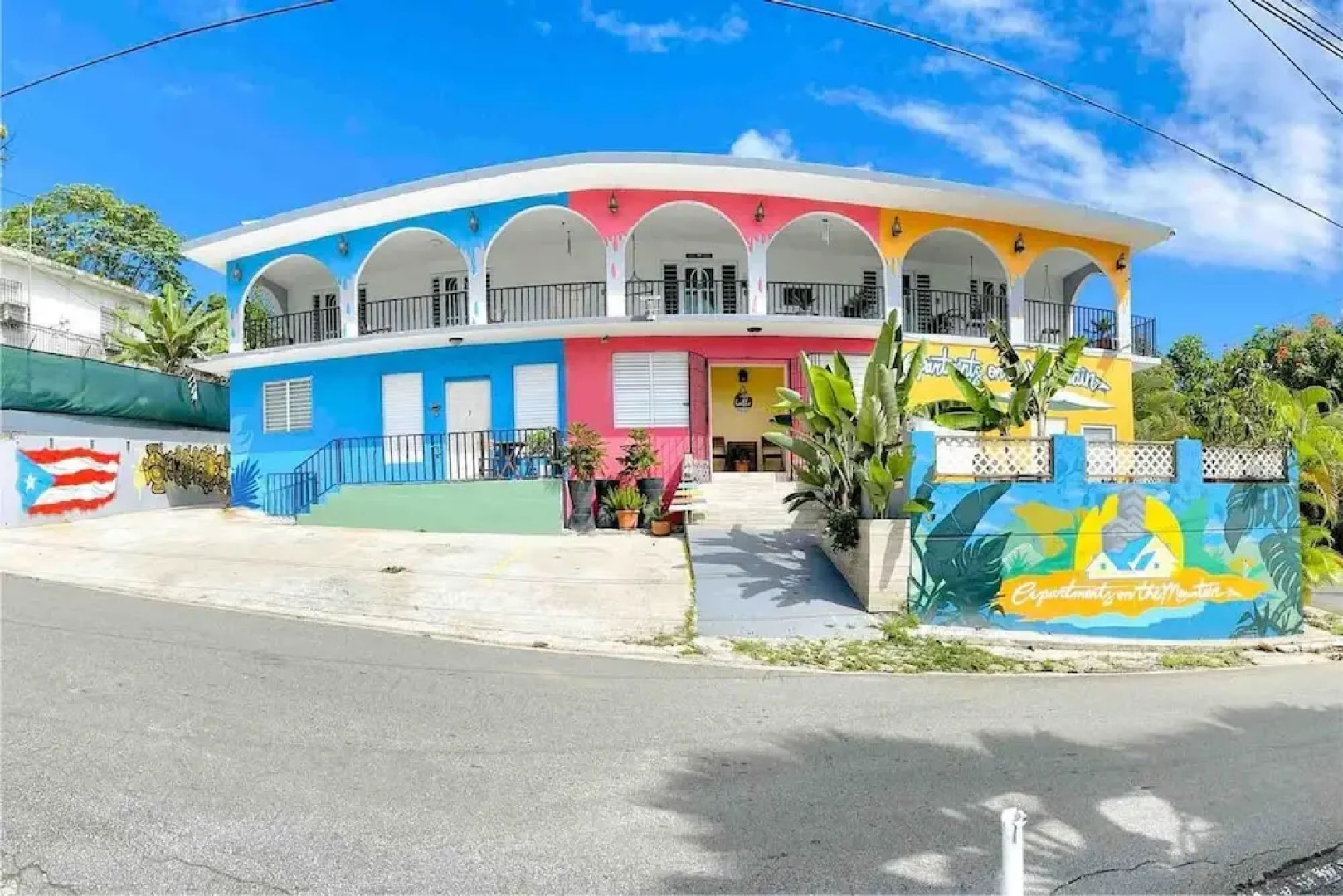 Rainforesthouse1-bl in Ceiba