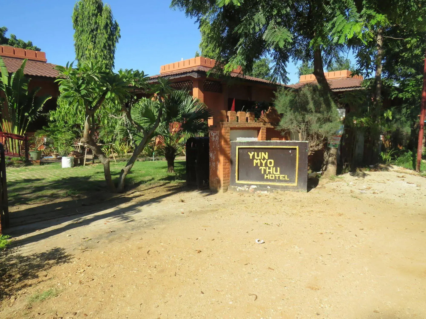 Yun Myo Thu Hotel