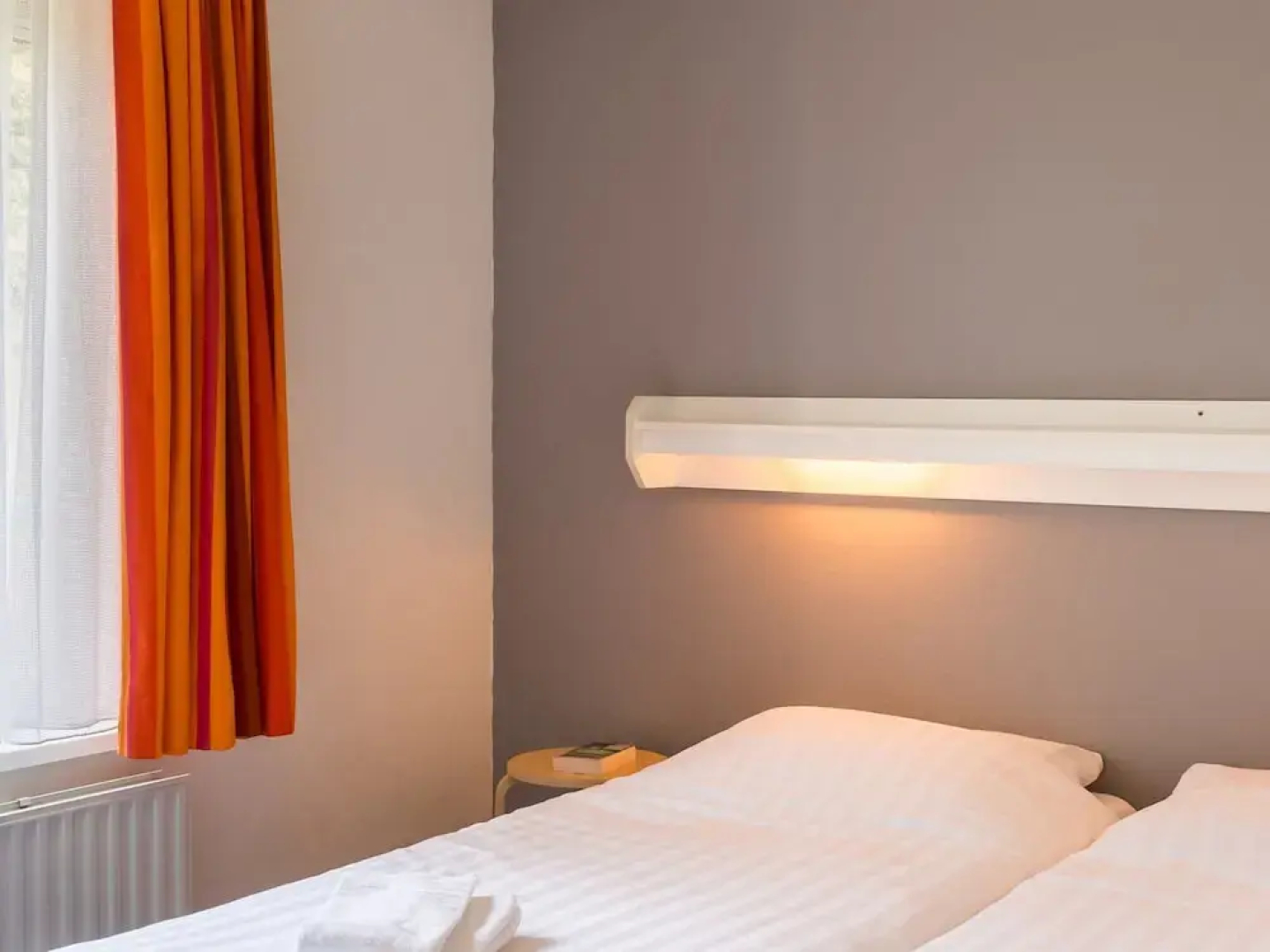 Spacious Bungalow with Dishwasher near Hunebedcentrum